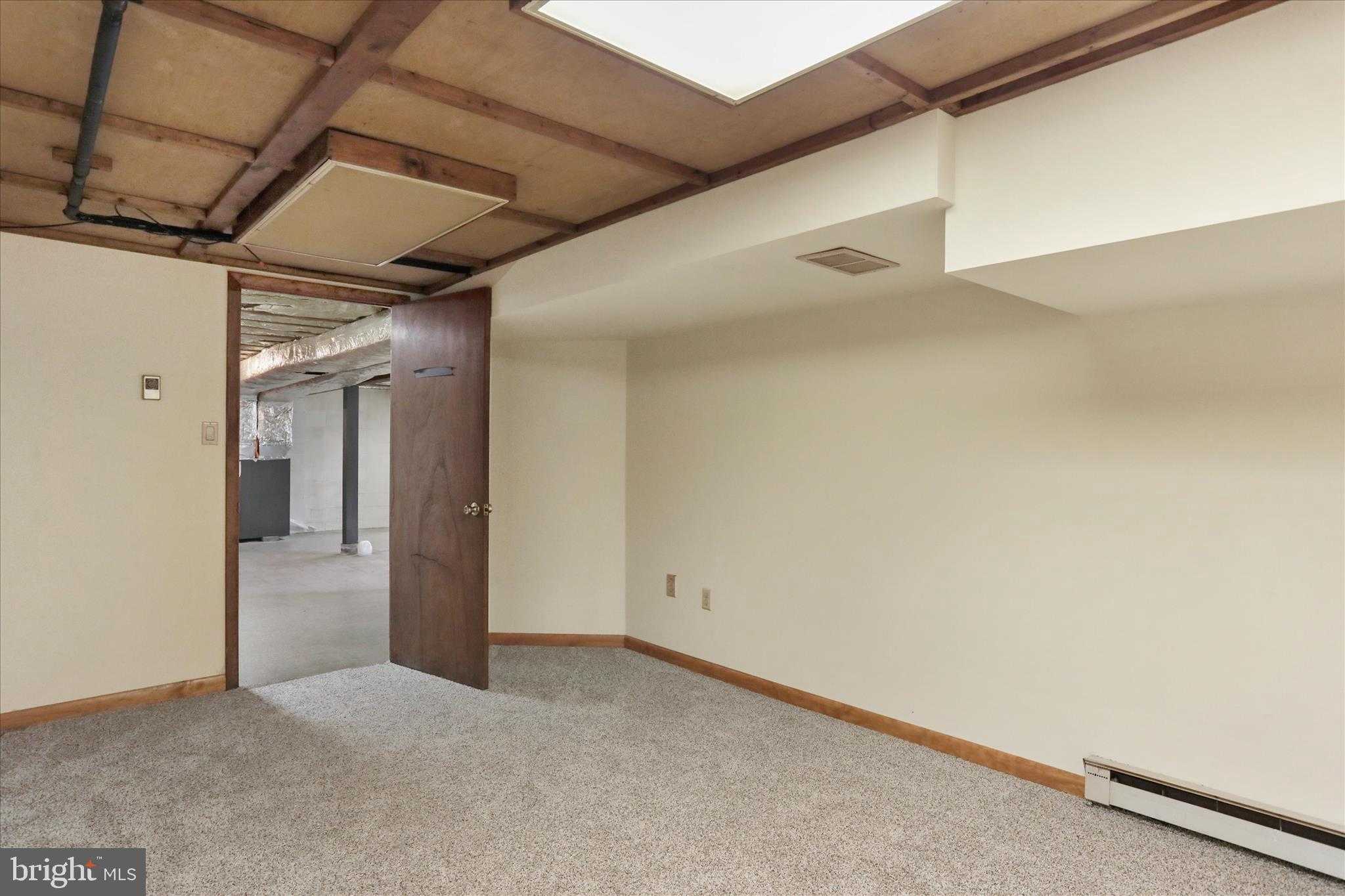 18531 Kent Ave photo 20