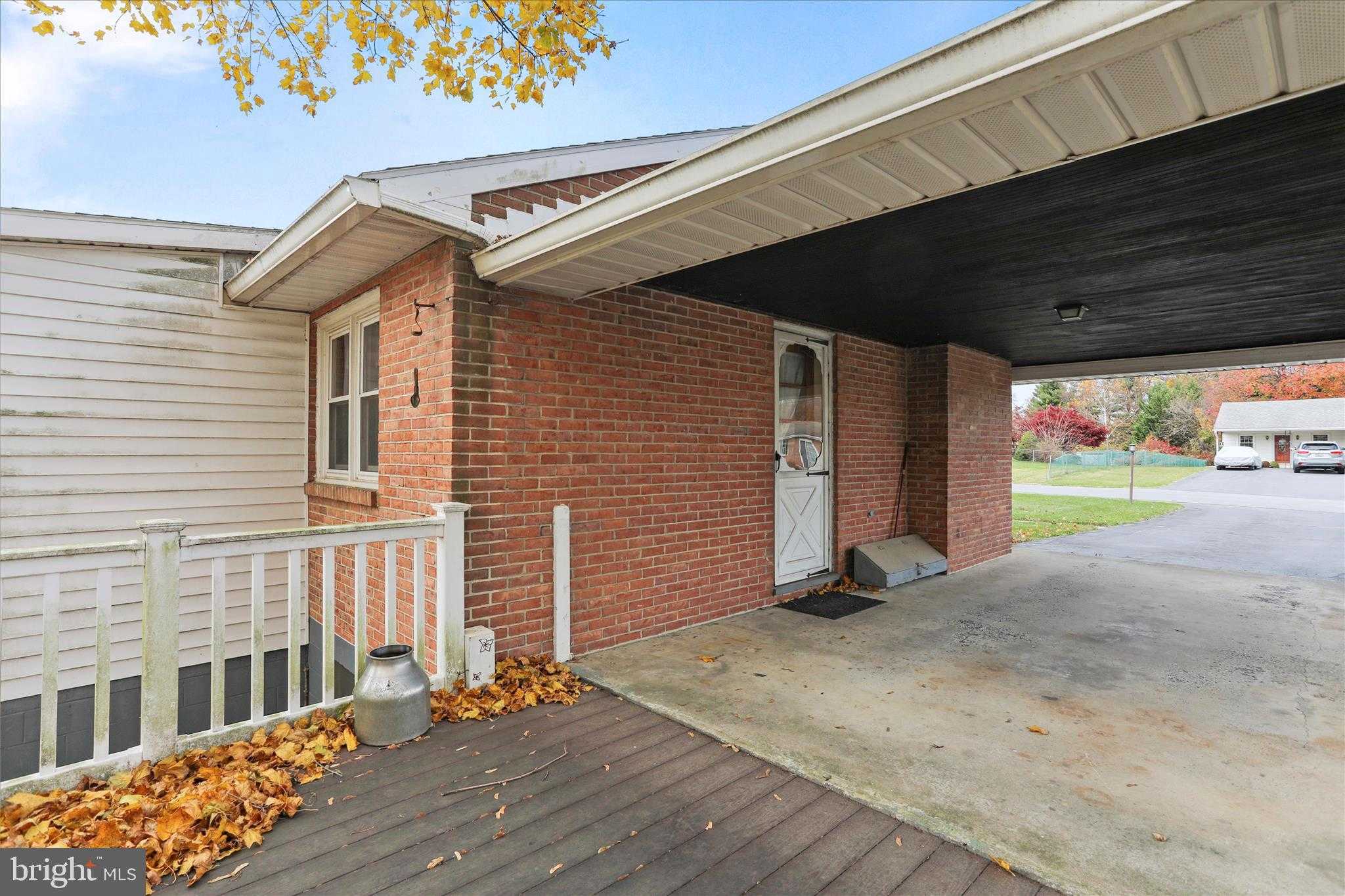 18531 Kent Ave photo 30