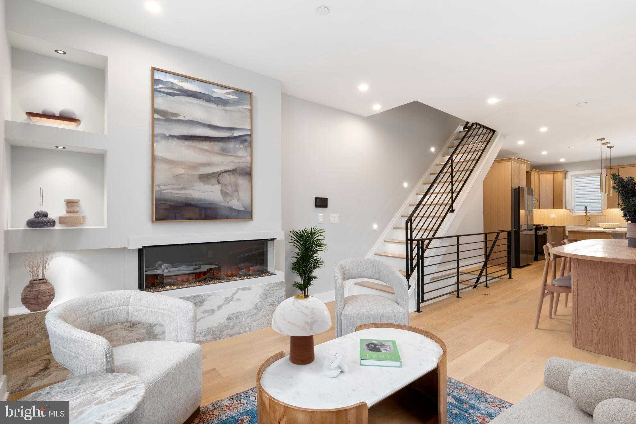 2619 Cedar St photo 2