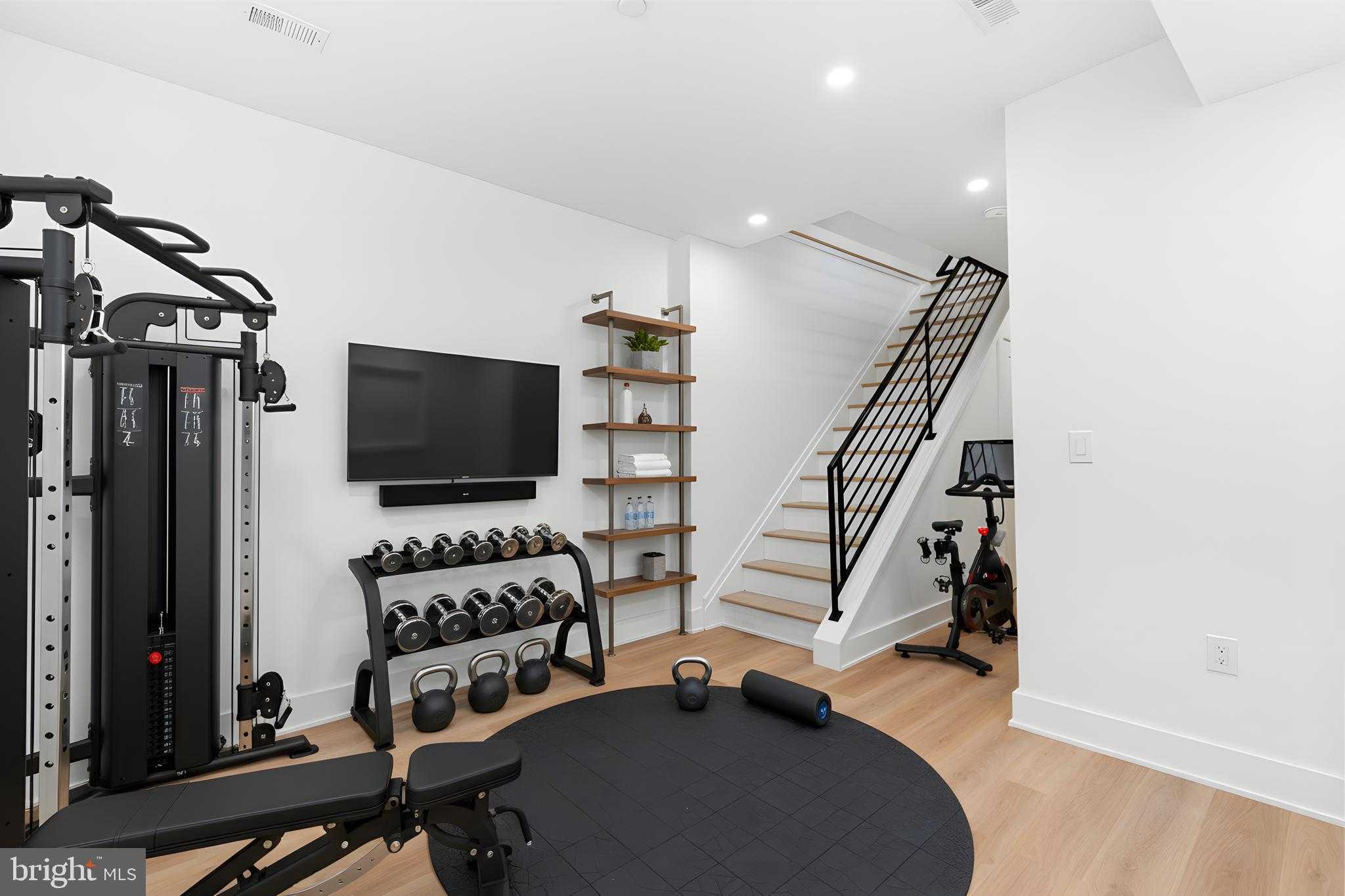 2619 Cedar St photo 56