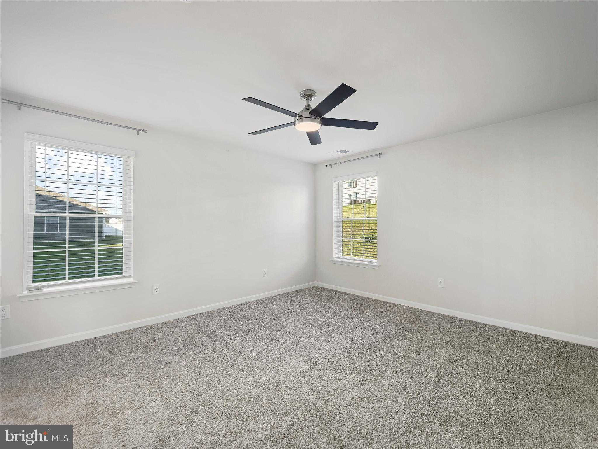 387 Aylesbury Ln photo 14