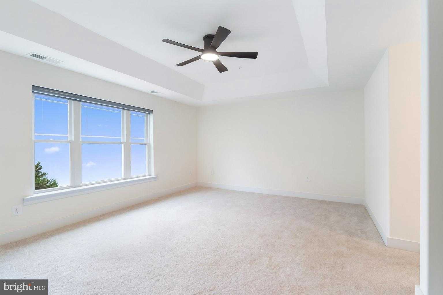 596 West Dr photo 19