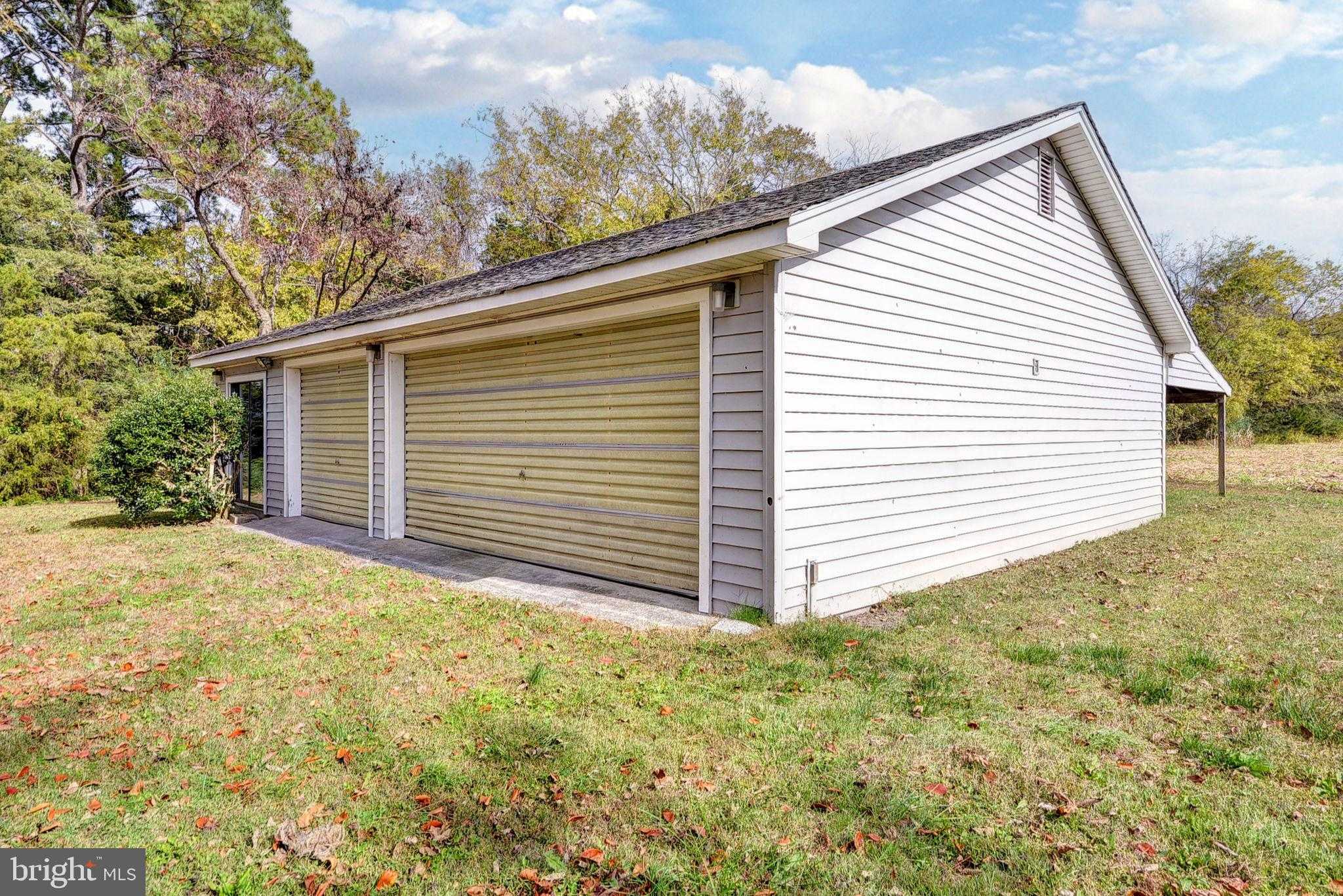 1126 Cloverdale Rd photo 35