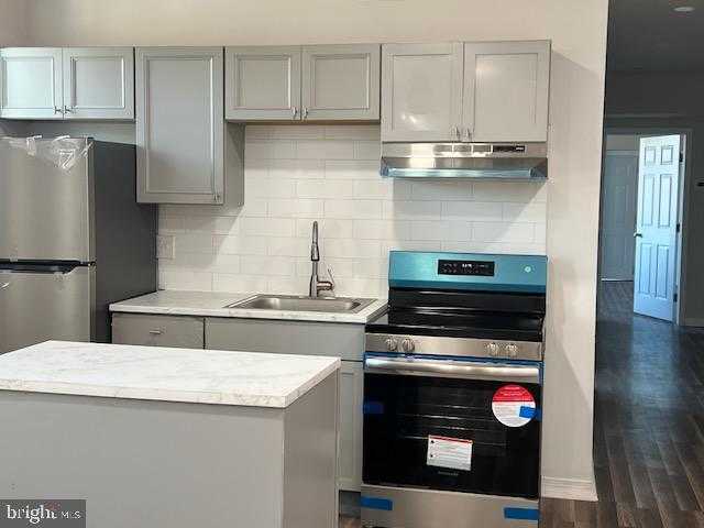 1329 W Roosevelt Blvd photo 28