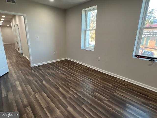 1329 W Roosevelt Blvd photo 34