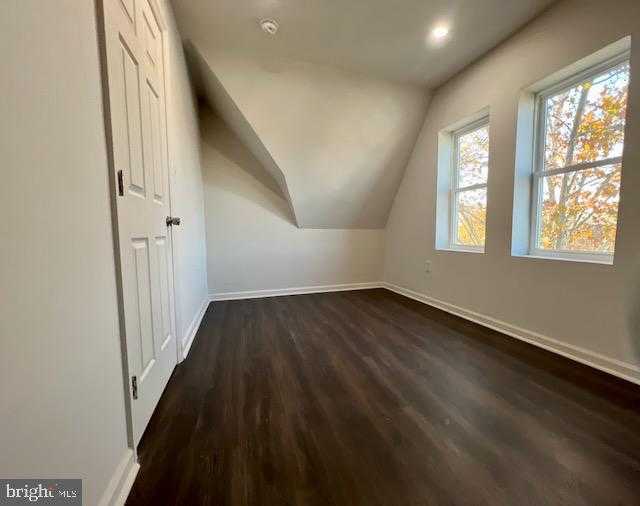 1329 W Roosevelt Blvd photo 63