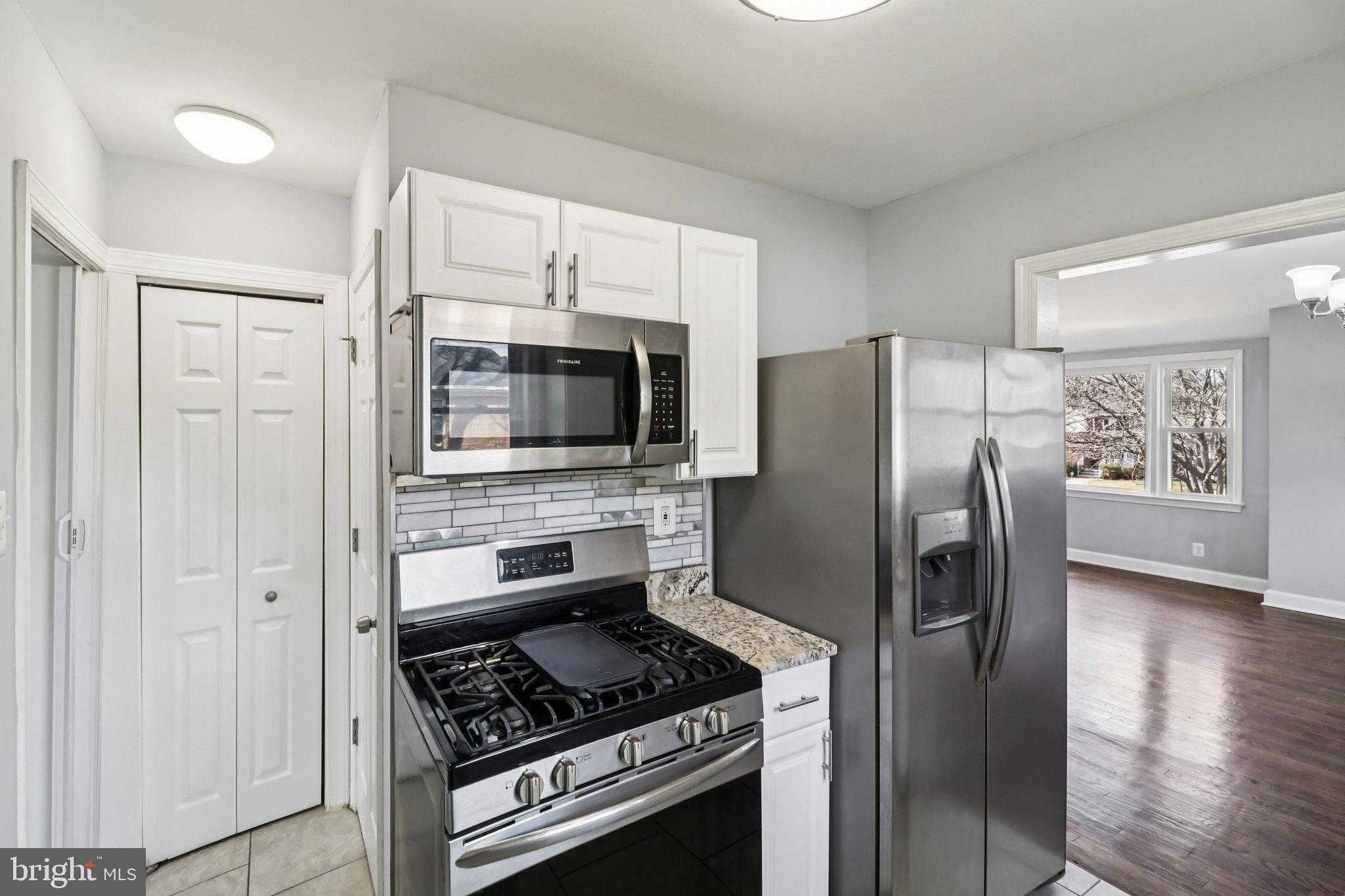 11515 Orebaugh Ave photo 15