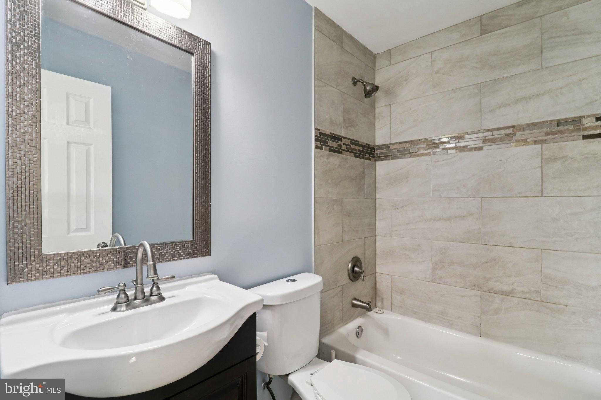 11515 Orebaugh Ave photo 19