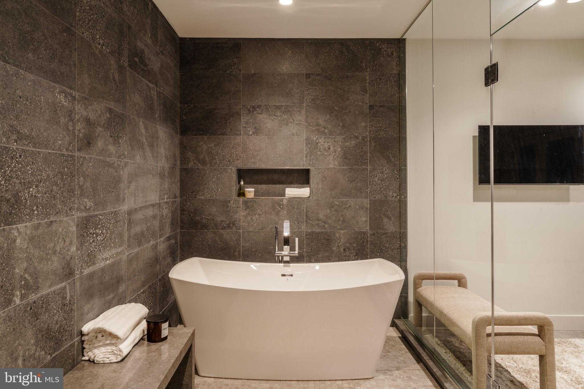 27 W Mechanic St photo 38