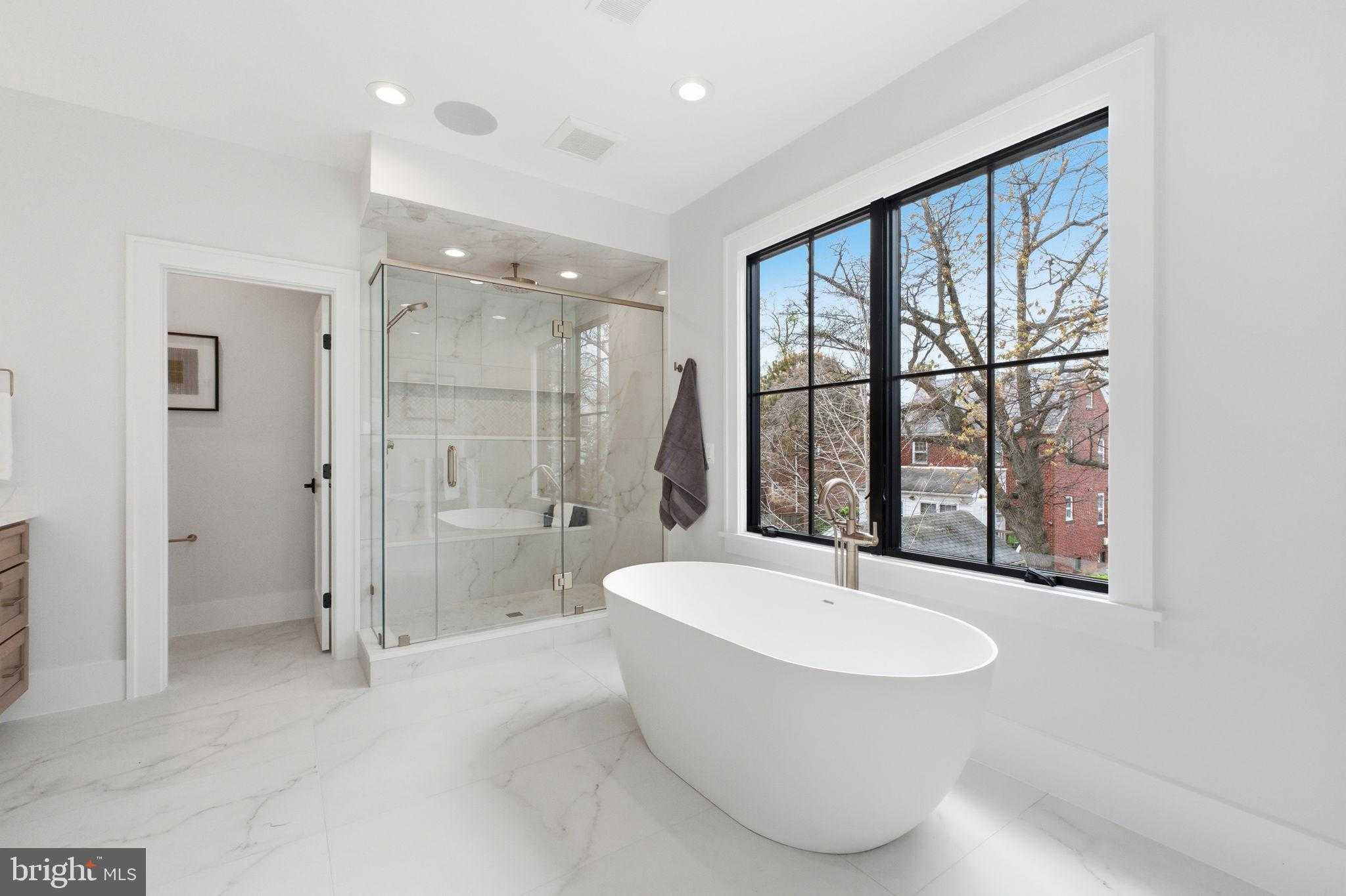 802 N Edgewood St photo 32