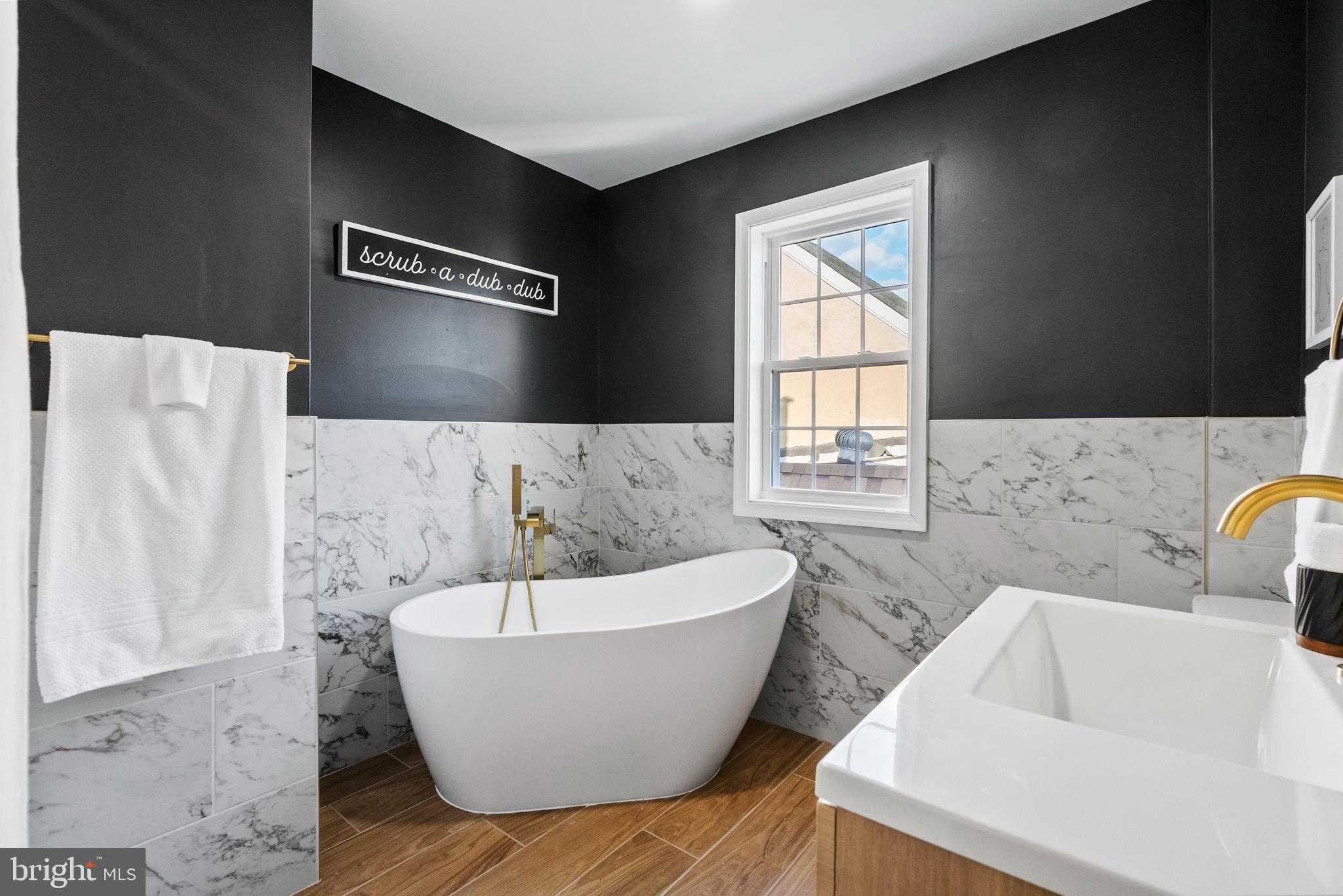 4627 Edgemont St photo 20