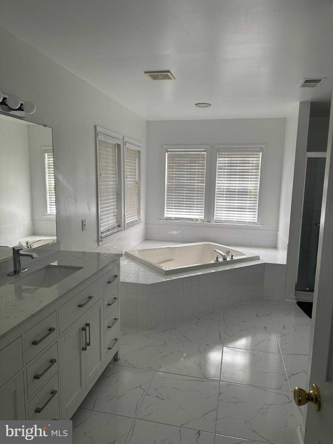 1205 Summerswood Dr photo 19