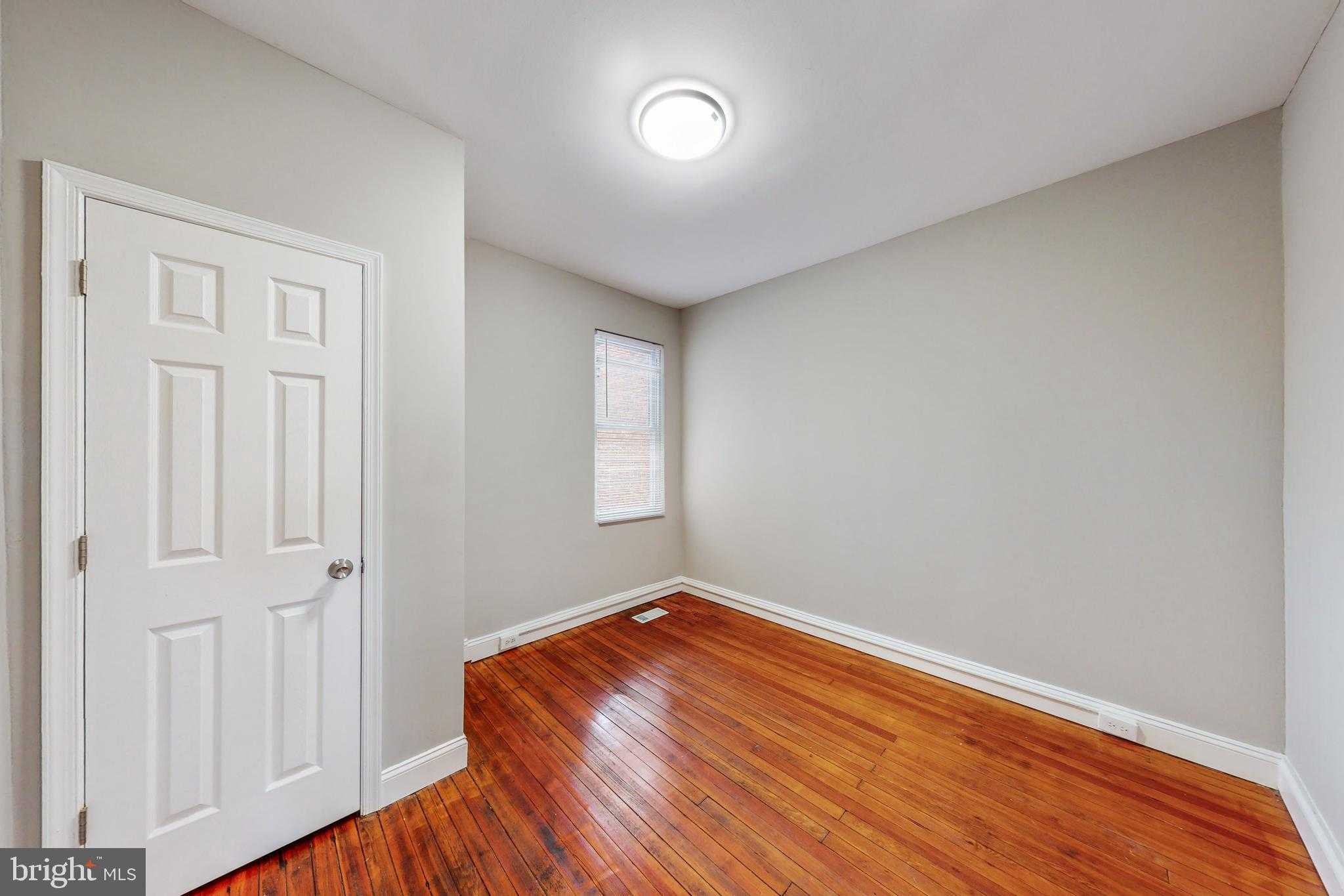 2867 Mayfield Ave photo 15