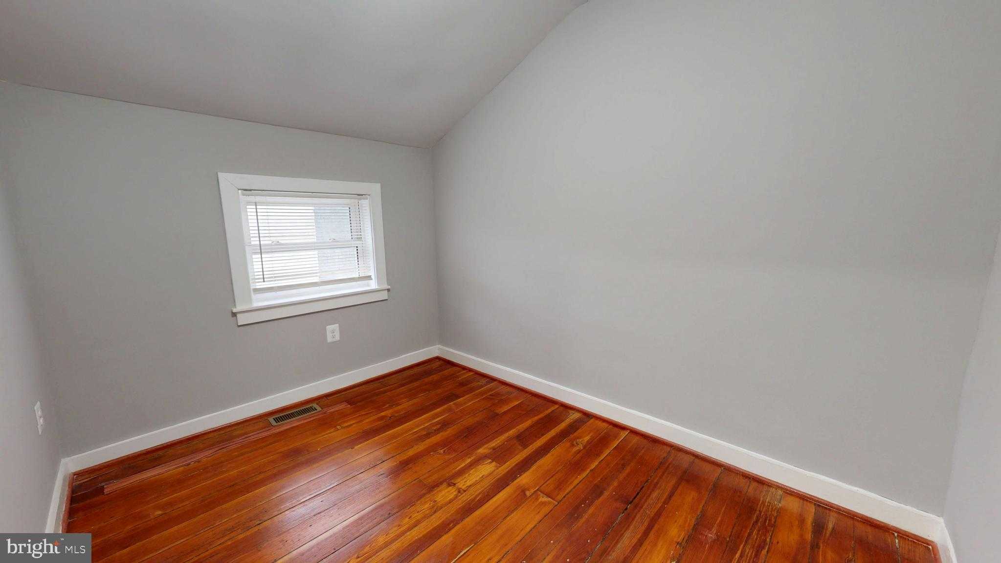 1912 E Pratt St photo 21