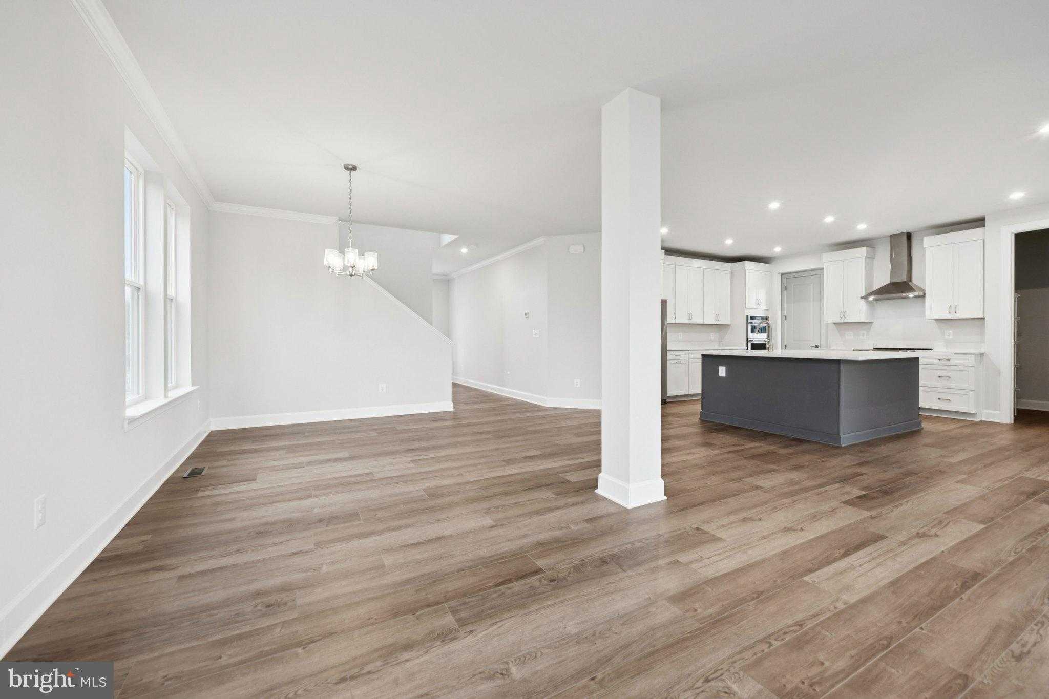 9501 Prince William St photo 4