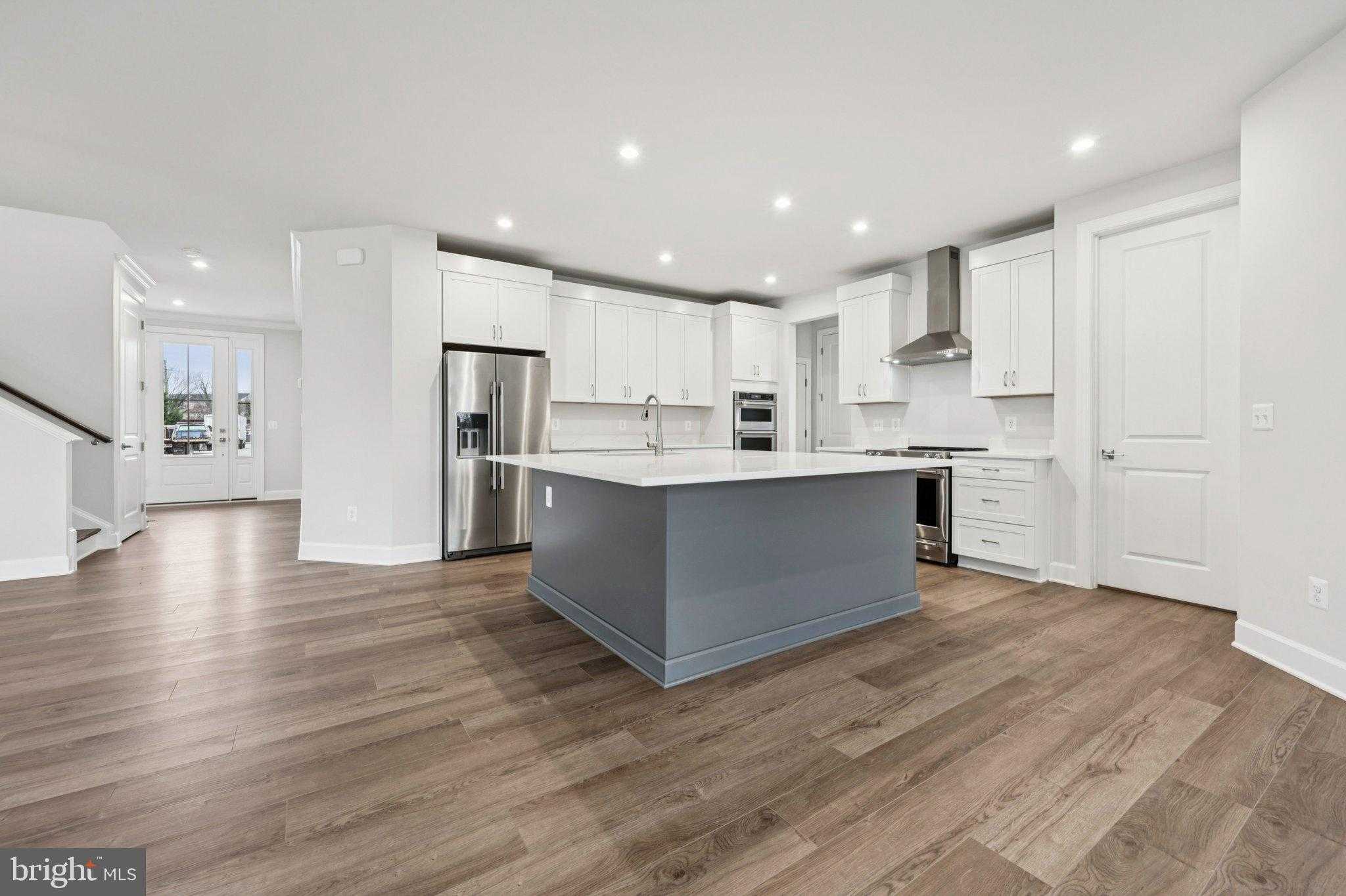 9501 Prince William St photo 7