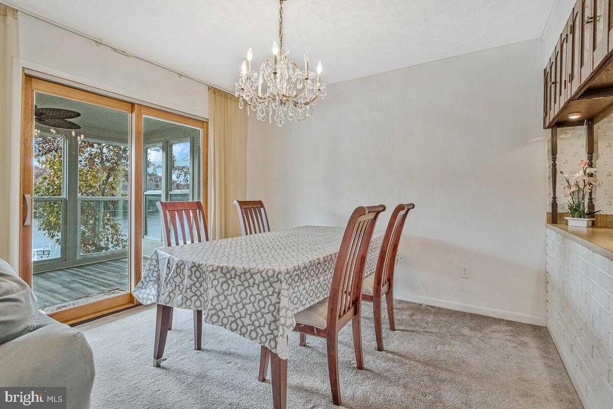 3925 Shamrock CT photo 11