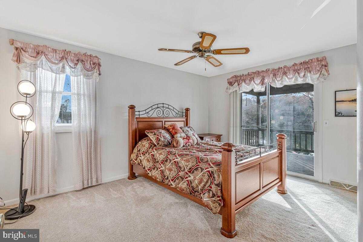 3925 Shamrock CT photo 21