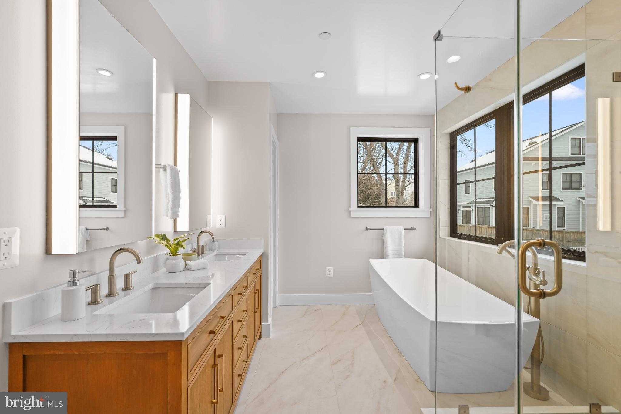 9909 Dickens Ave photo 25