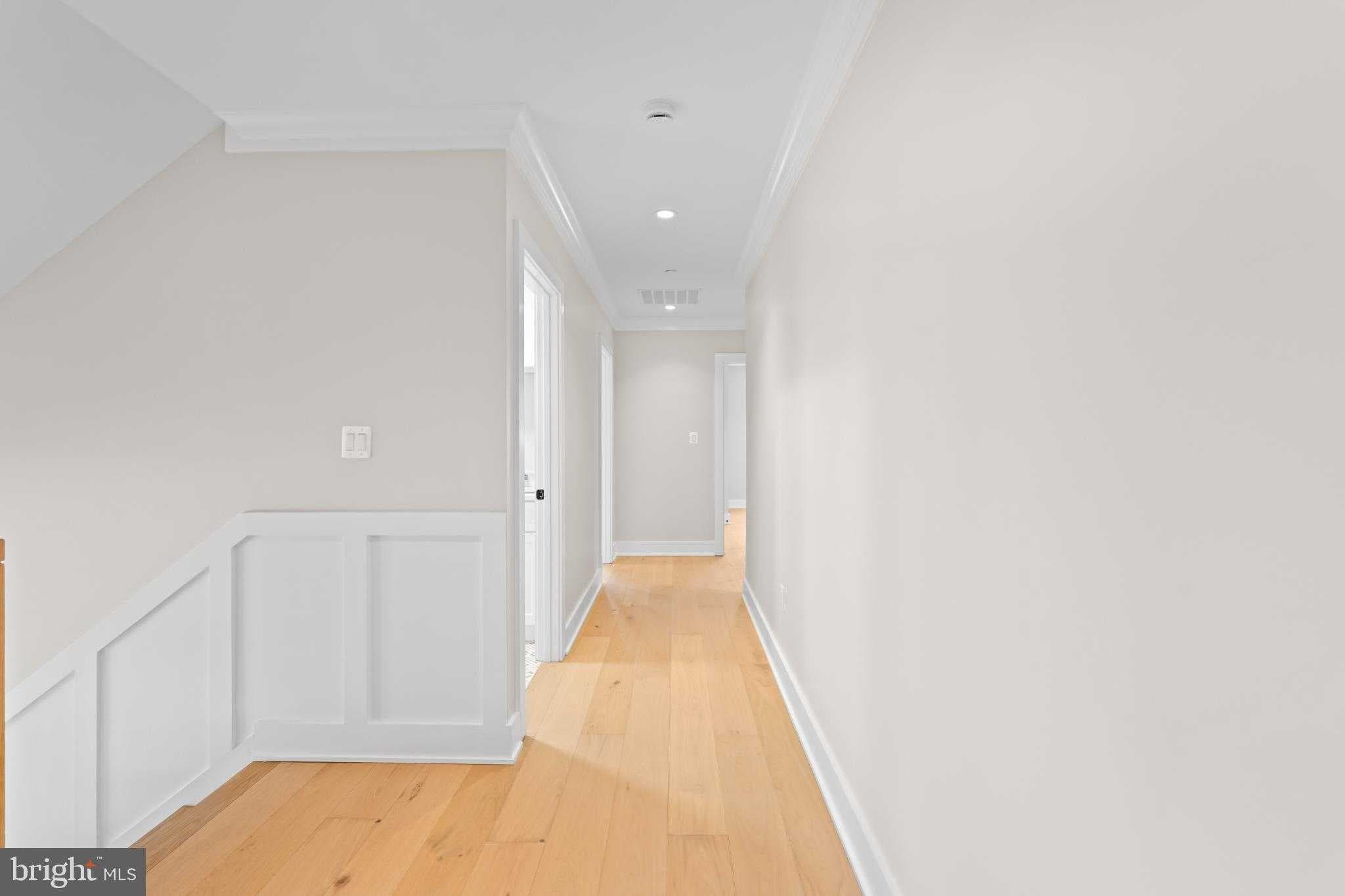 9909 Dickens Ave photo 29