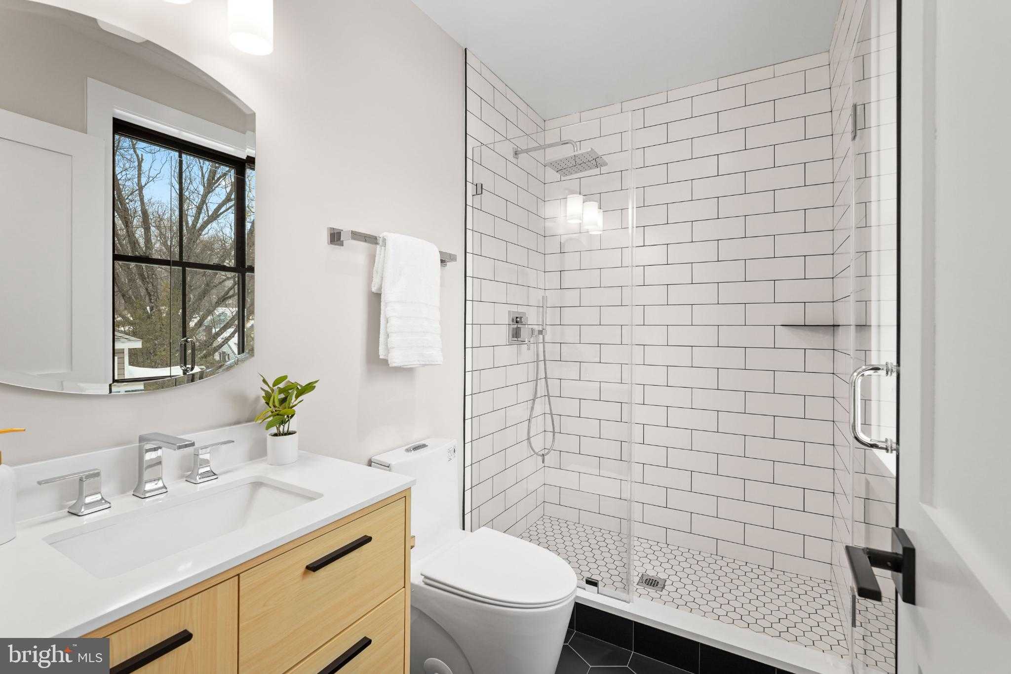 9909 Dickens Ave photo 33