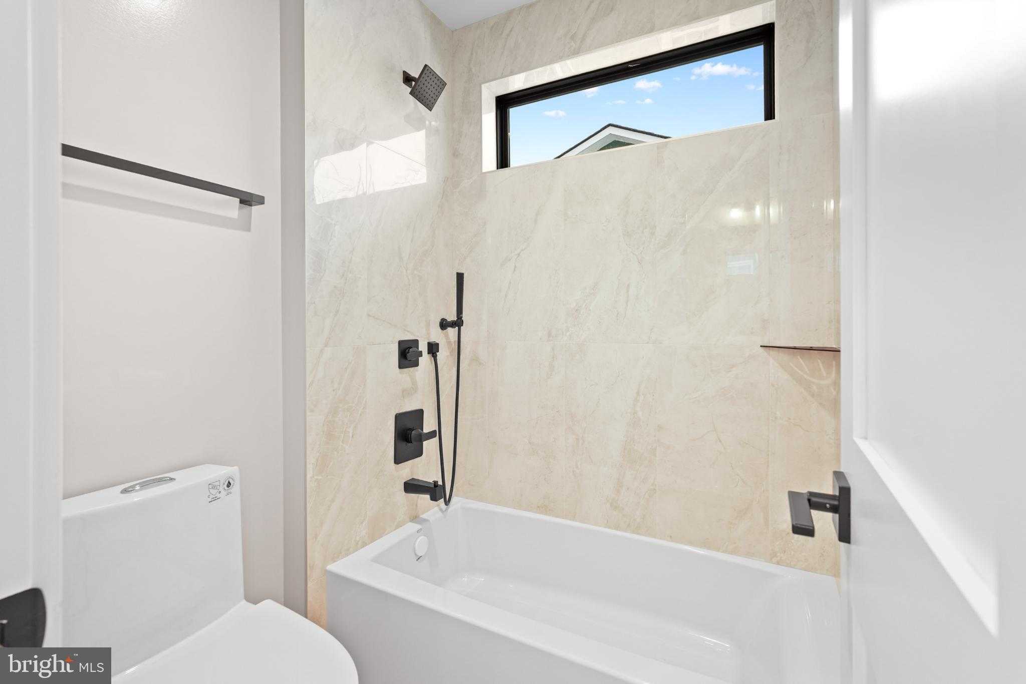 9909 Dickens Ave photo 38