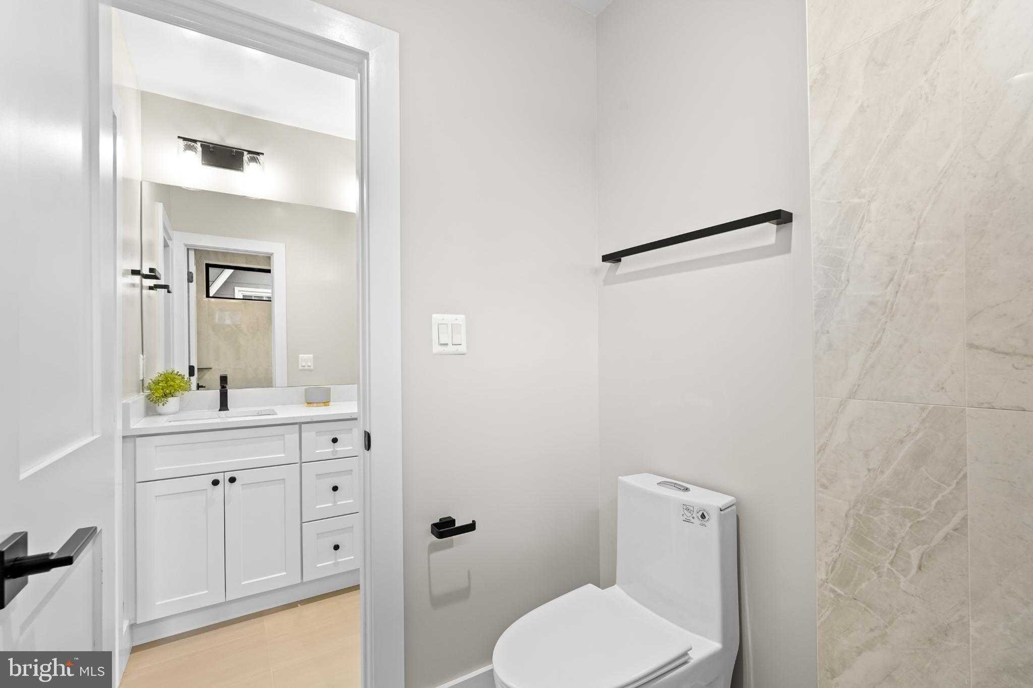 9909 Dickens Ave photo 39