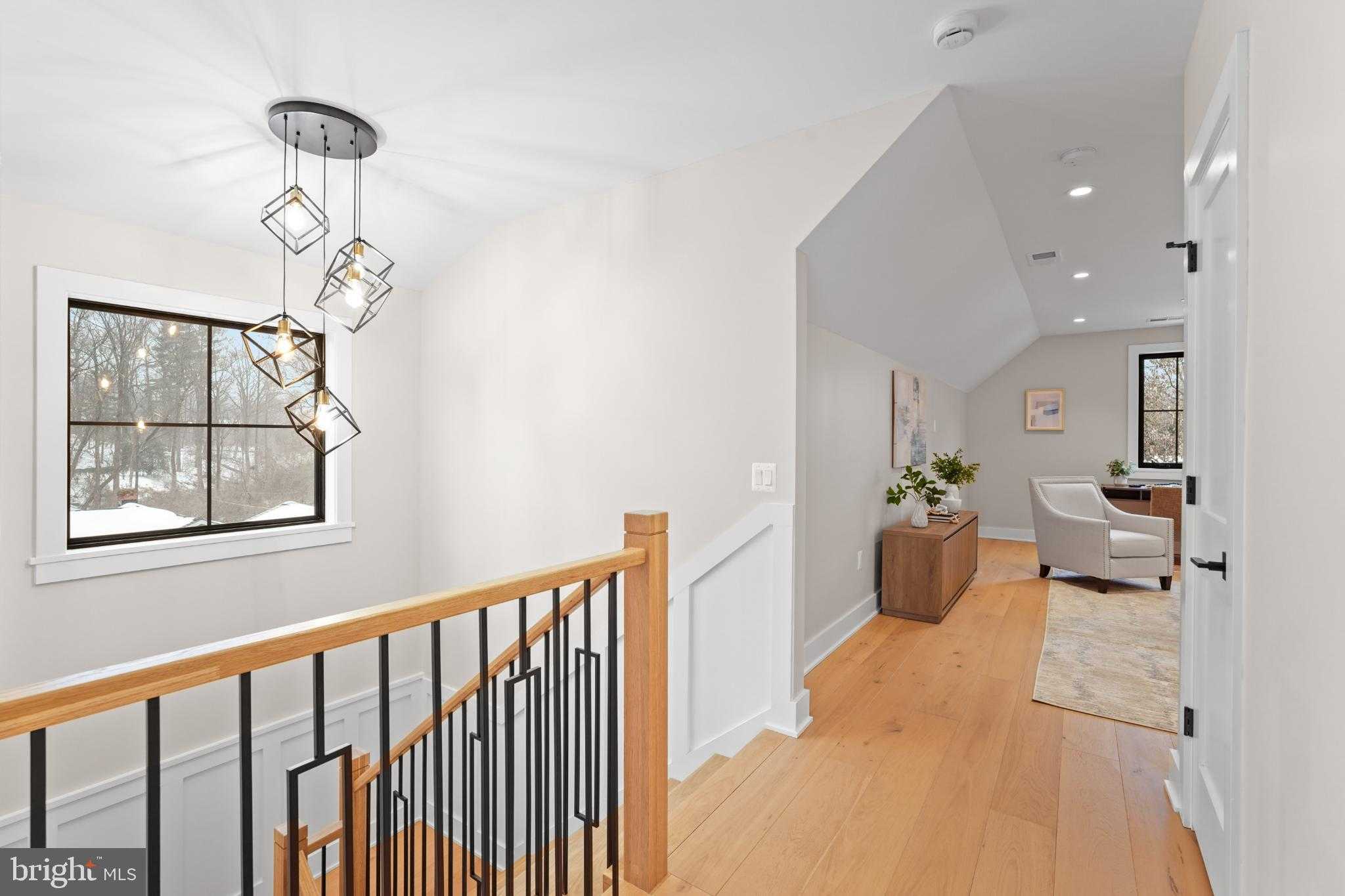 9909 Dickens Ave photo 44