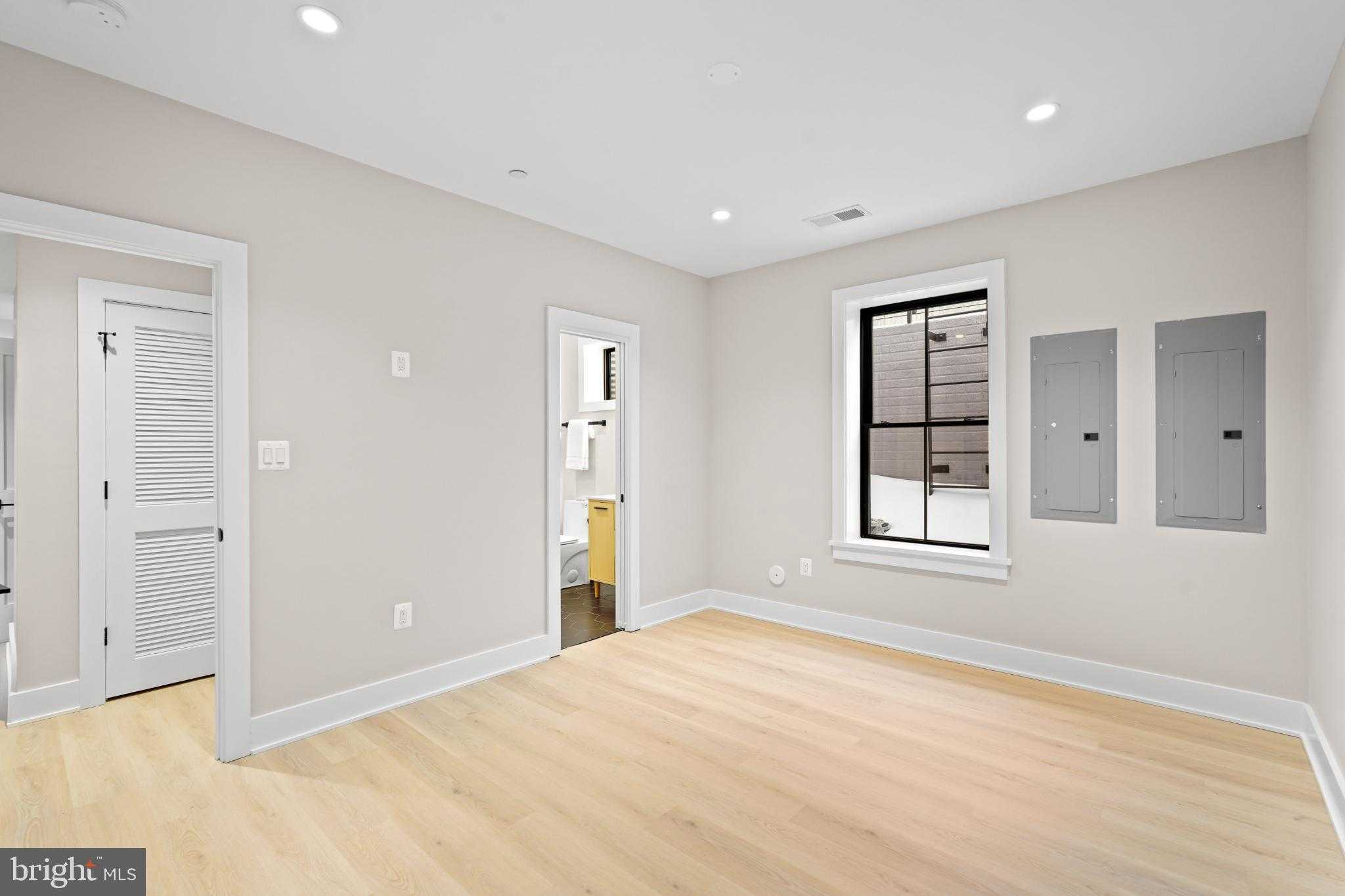 9909 Dickens Ave photo 55