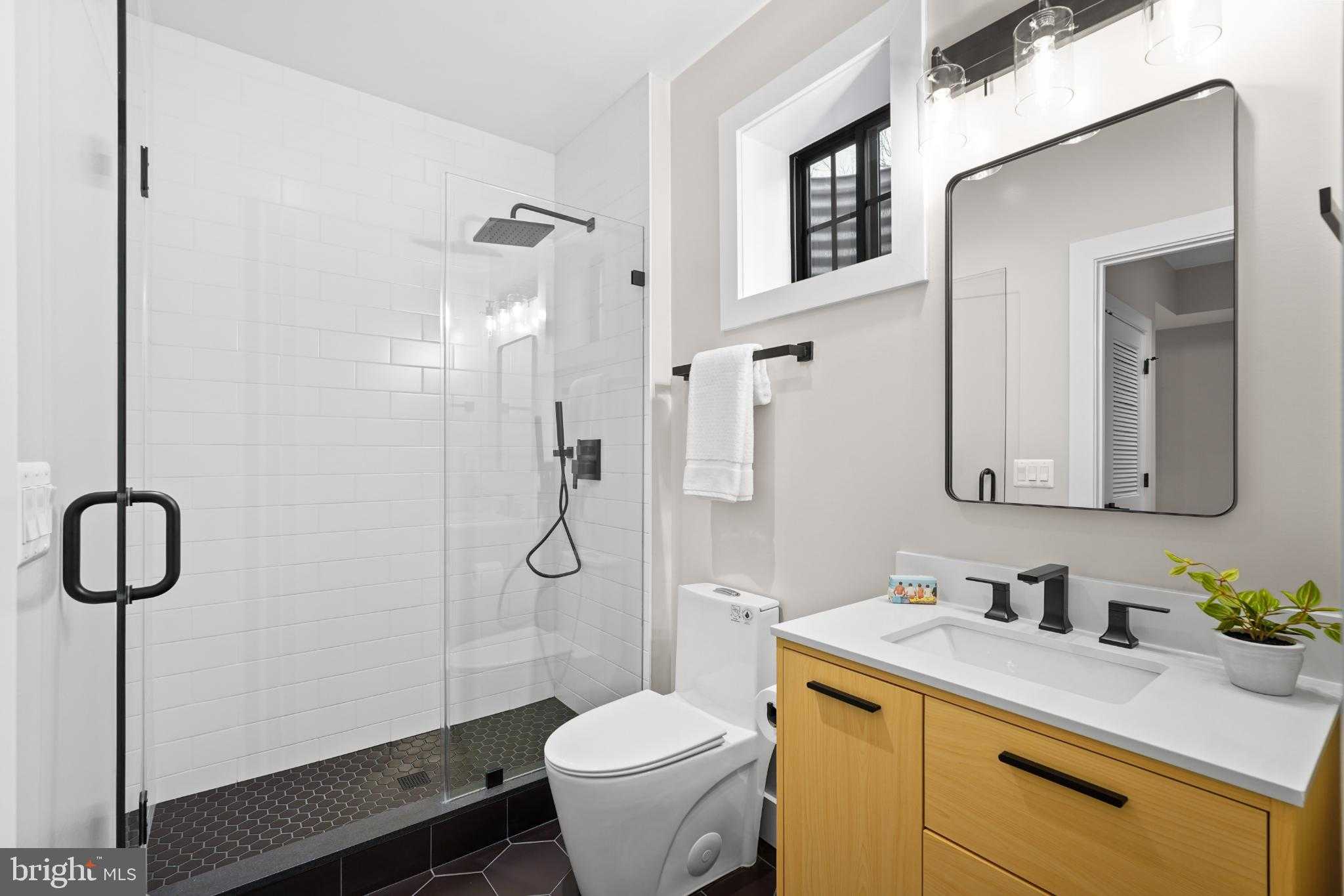 9909 Dickens Ave photo 57