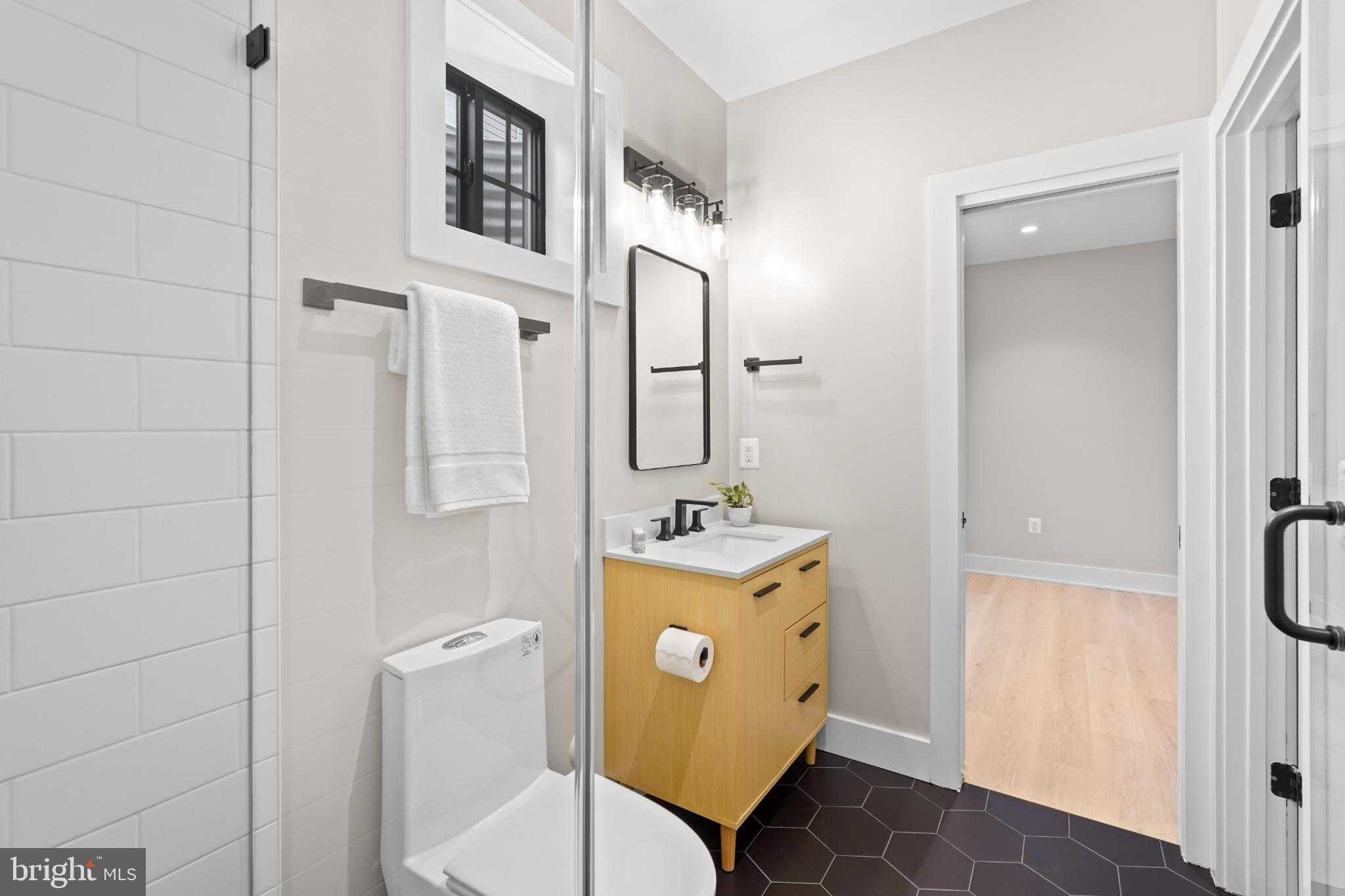 9909 Dickens Ave photo 58