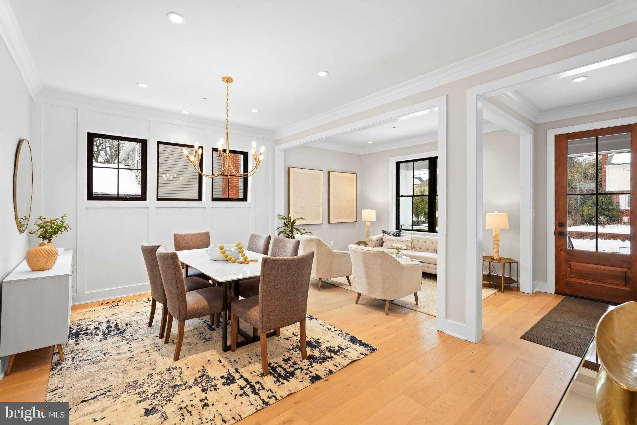 9909 Dickens Ave photo 6