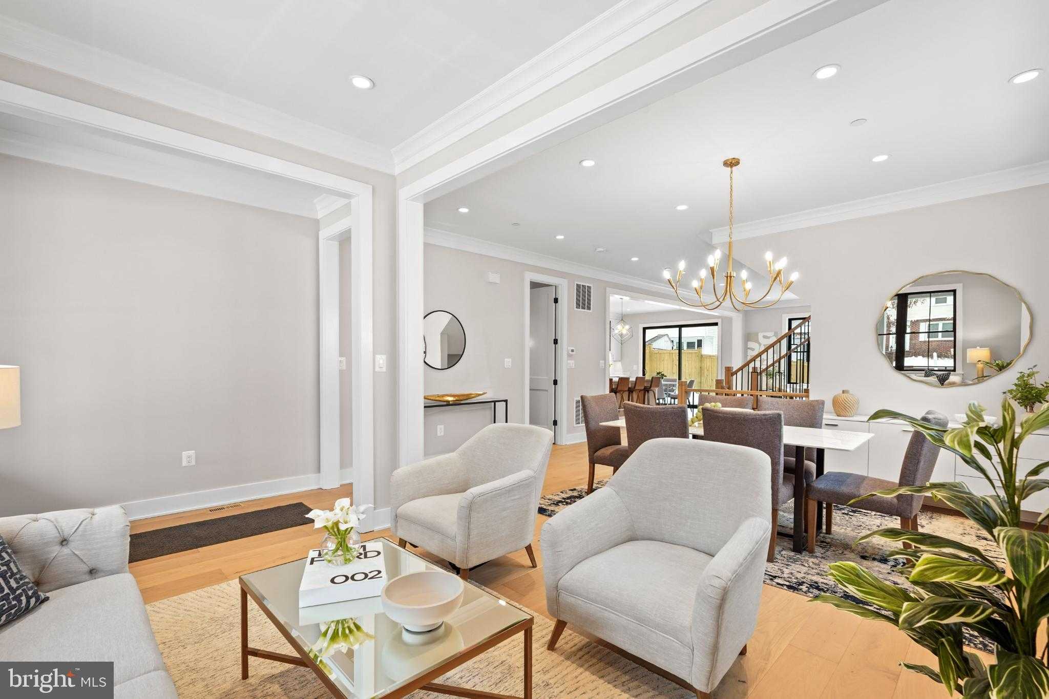 9909 Dickens Ave photo 8