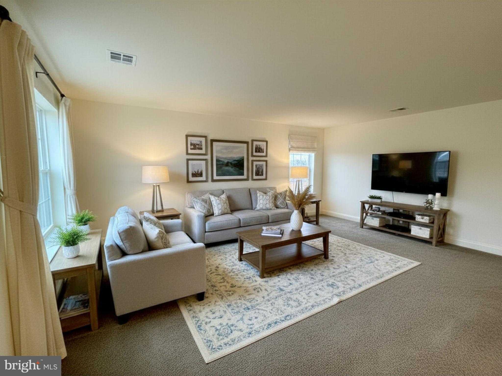 305 Jasmine Dr photo 12