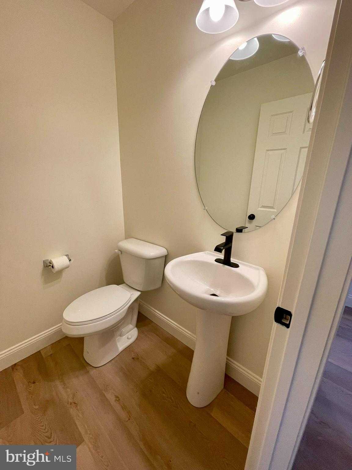 305 Jasmine Dr photo 16