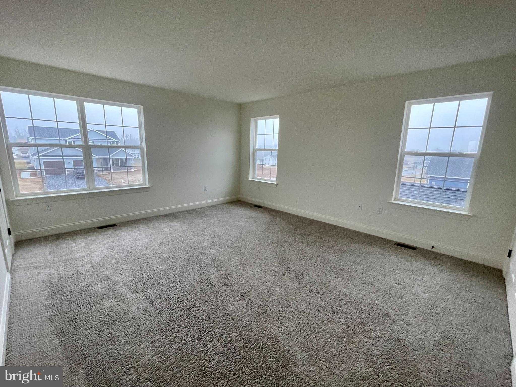 305 Jasmine Dr photo 18