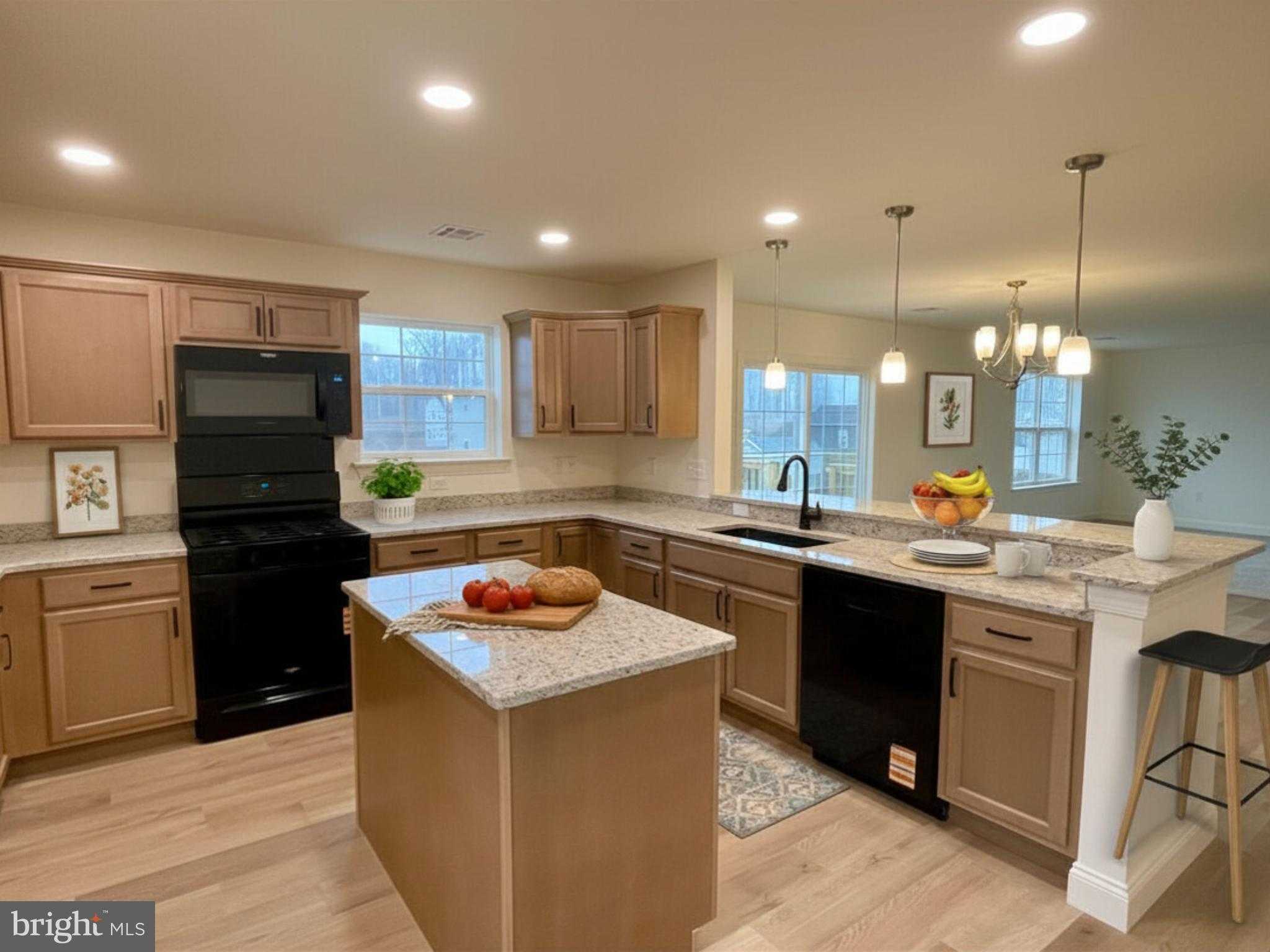 305 Jasmine Dr photo 5