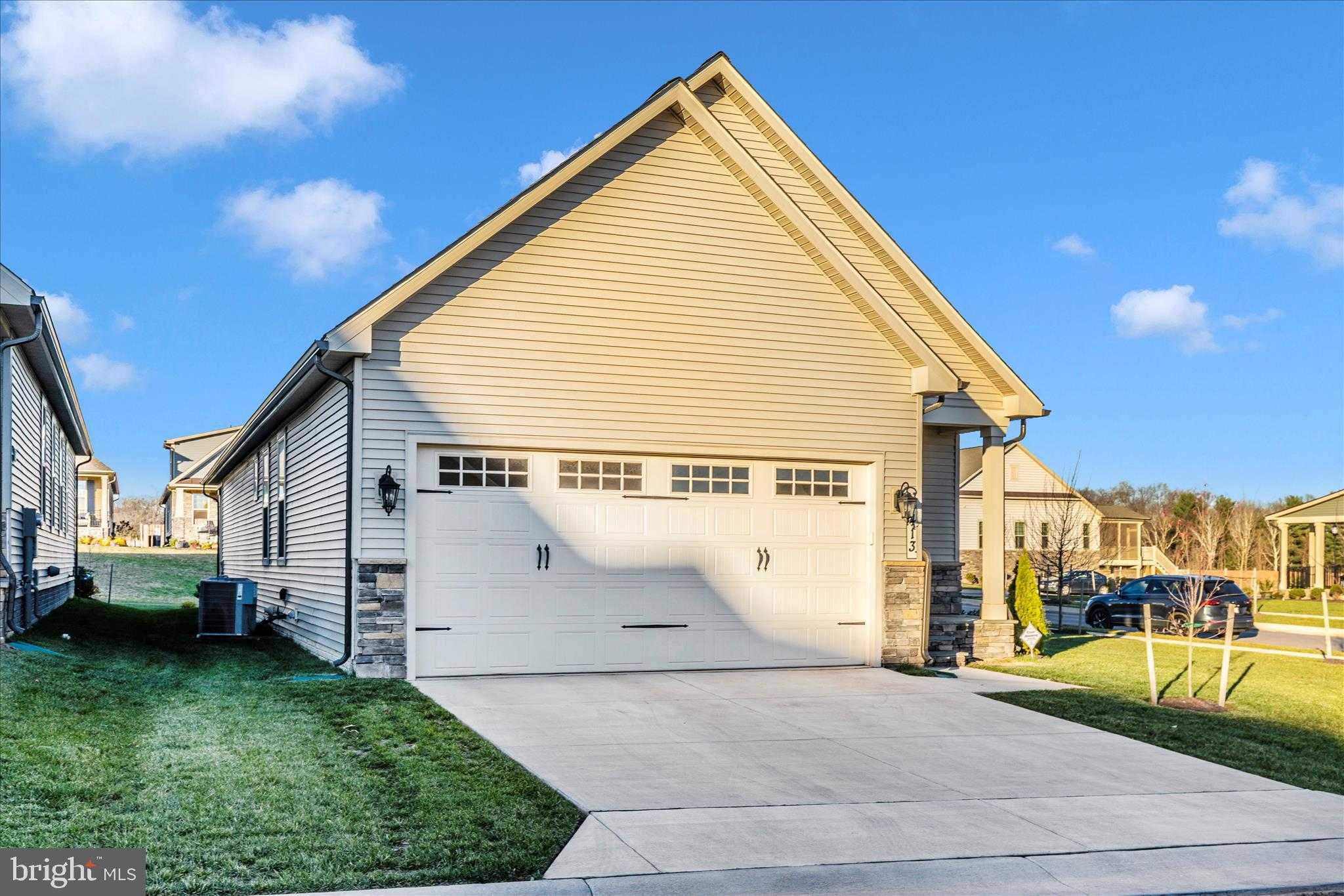 413 Bucklebury Ln photo 54