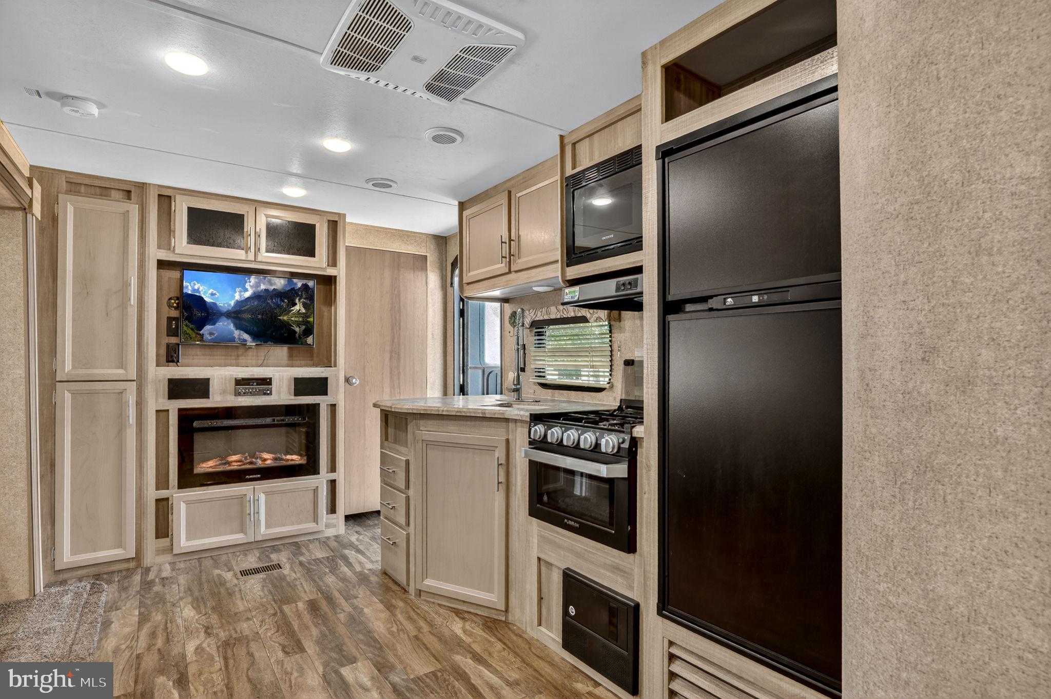 8061 Mire Pond One photo 10