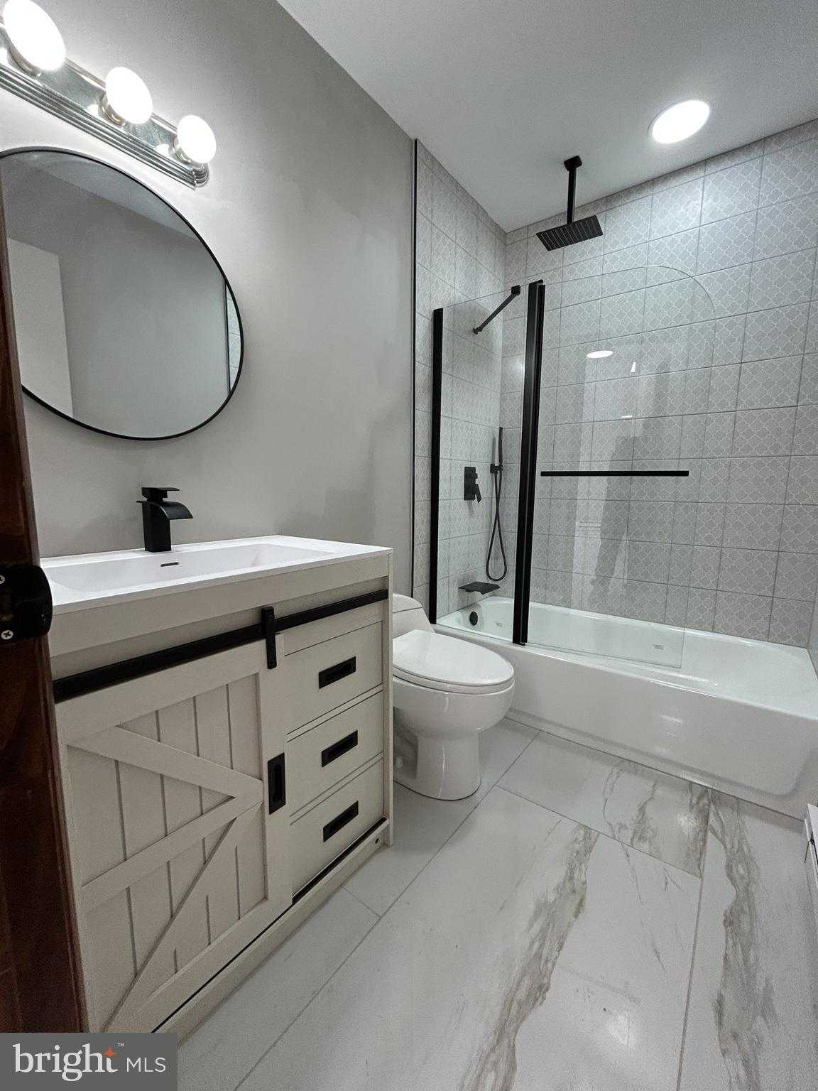 2233 Vista Cir photo 15