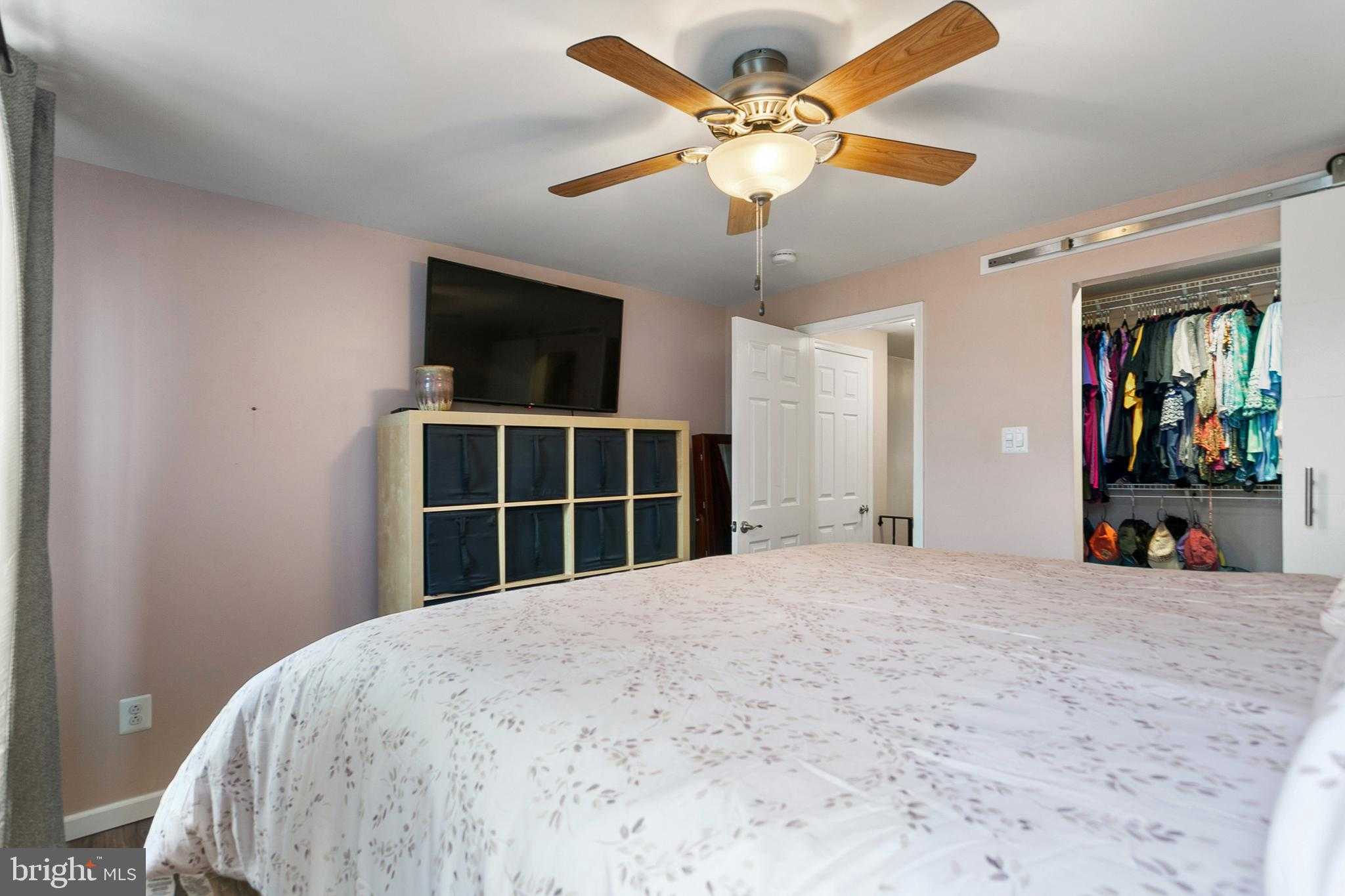 2651 Edgemont St photo 17