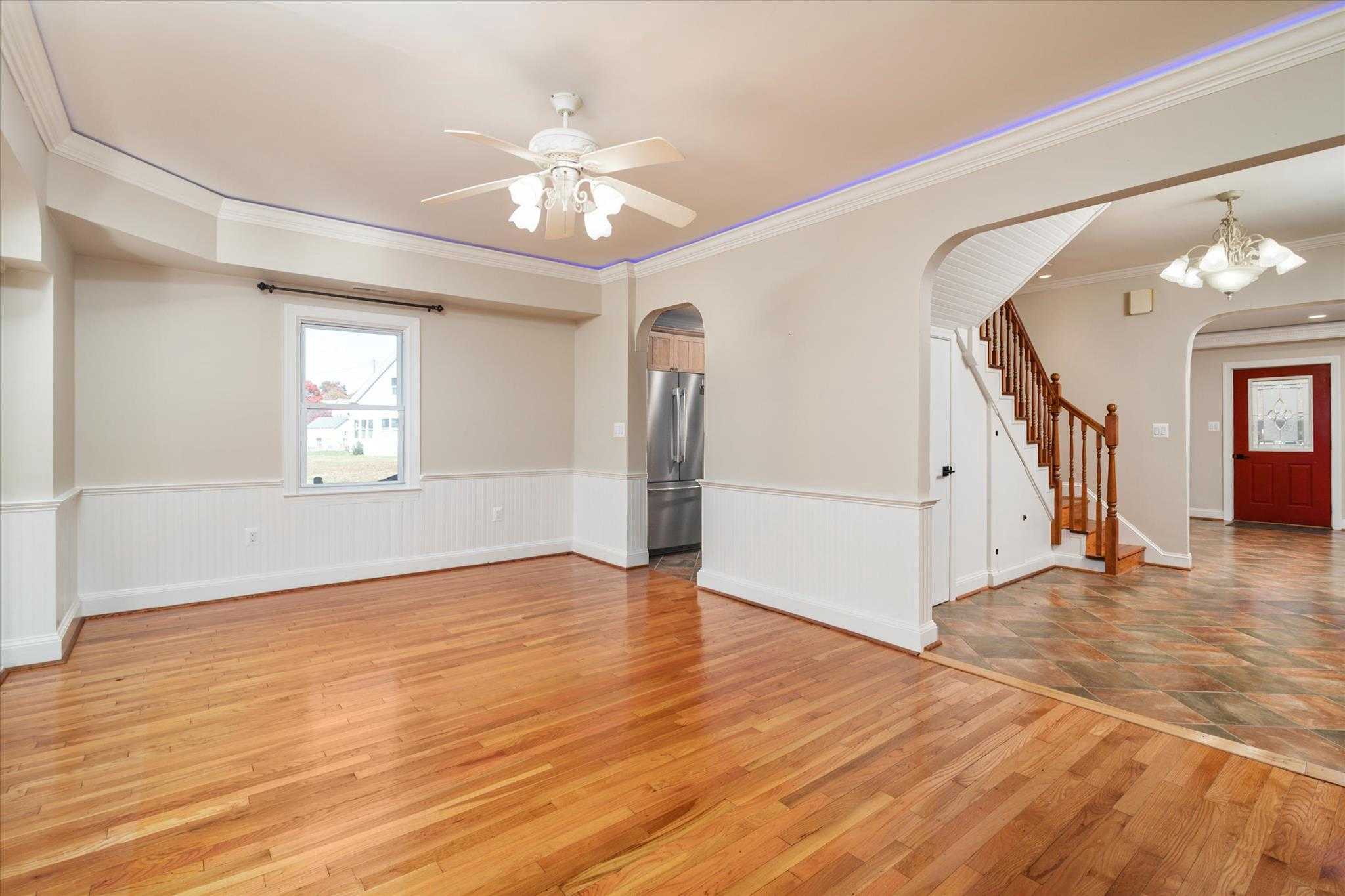 610 E Marshall Ave photo 6