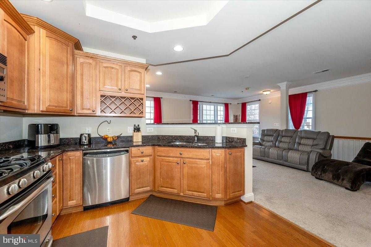 3541 Huntley Manor Ln photo 13