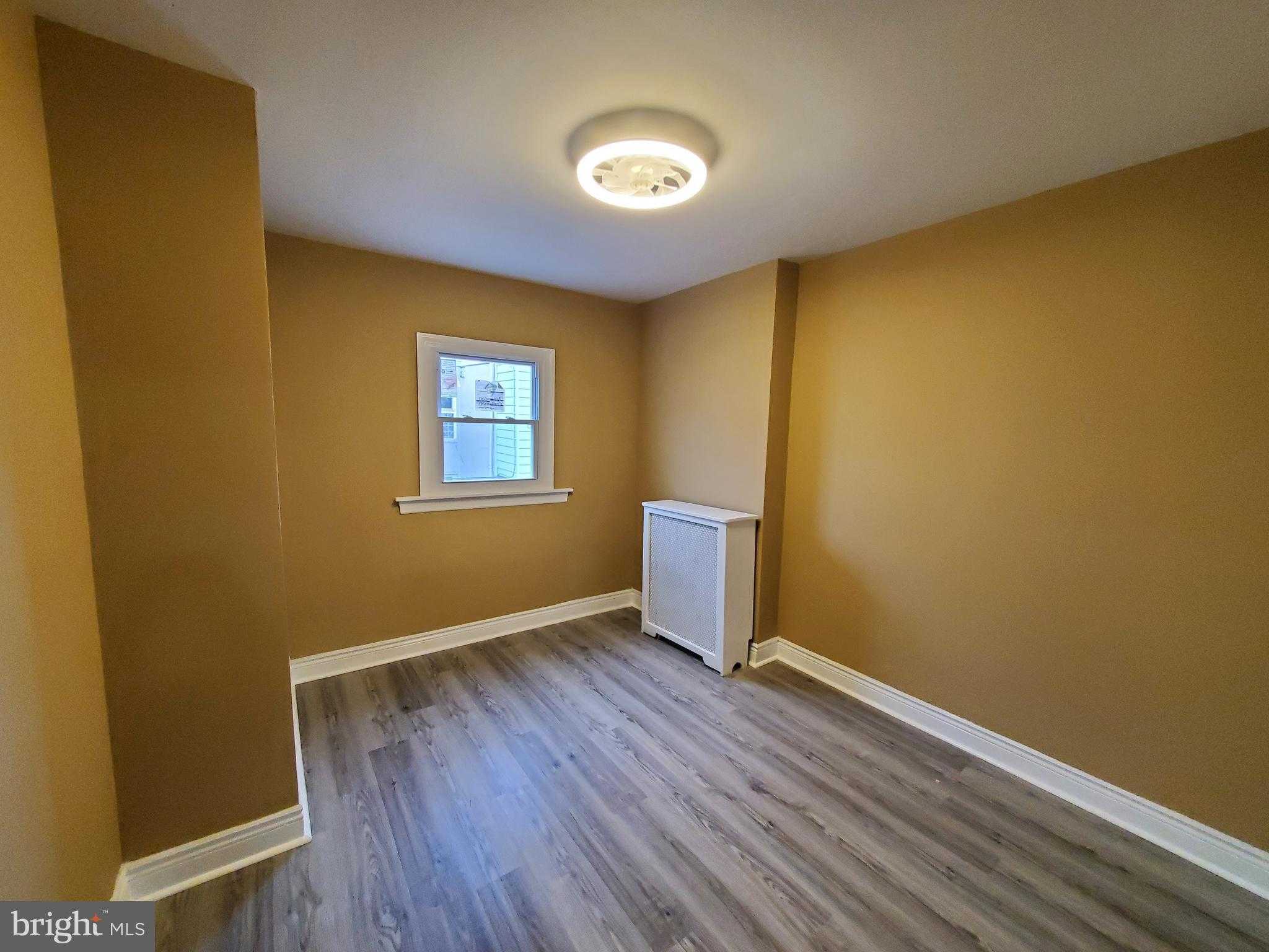 959 Carver St photo 25