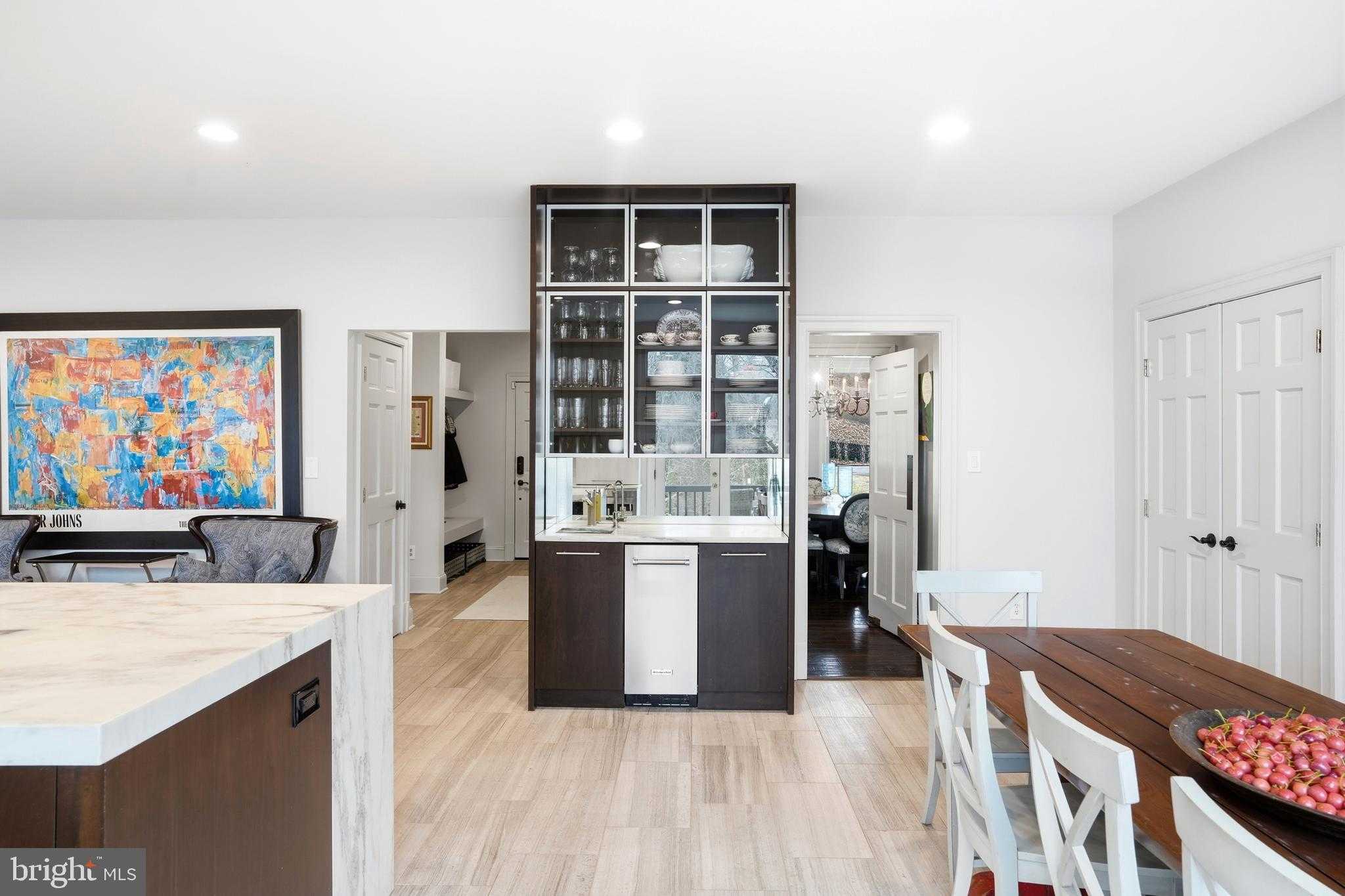 6035 Crimson CT photo 25