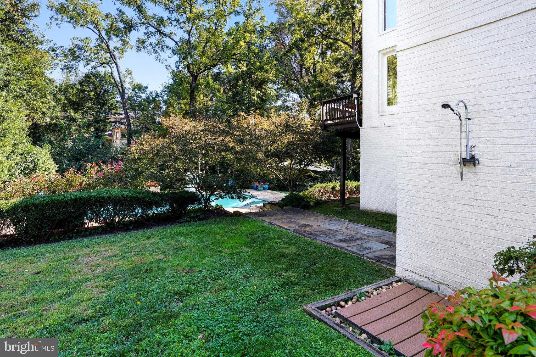 6035 Crimson CT photo 60