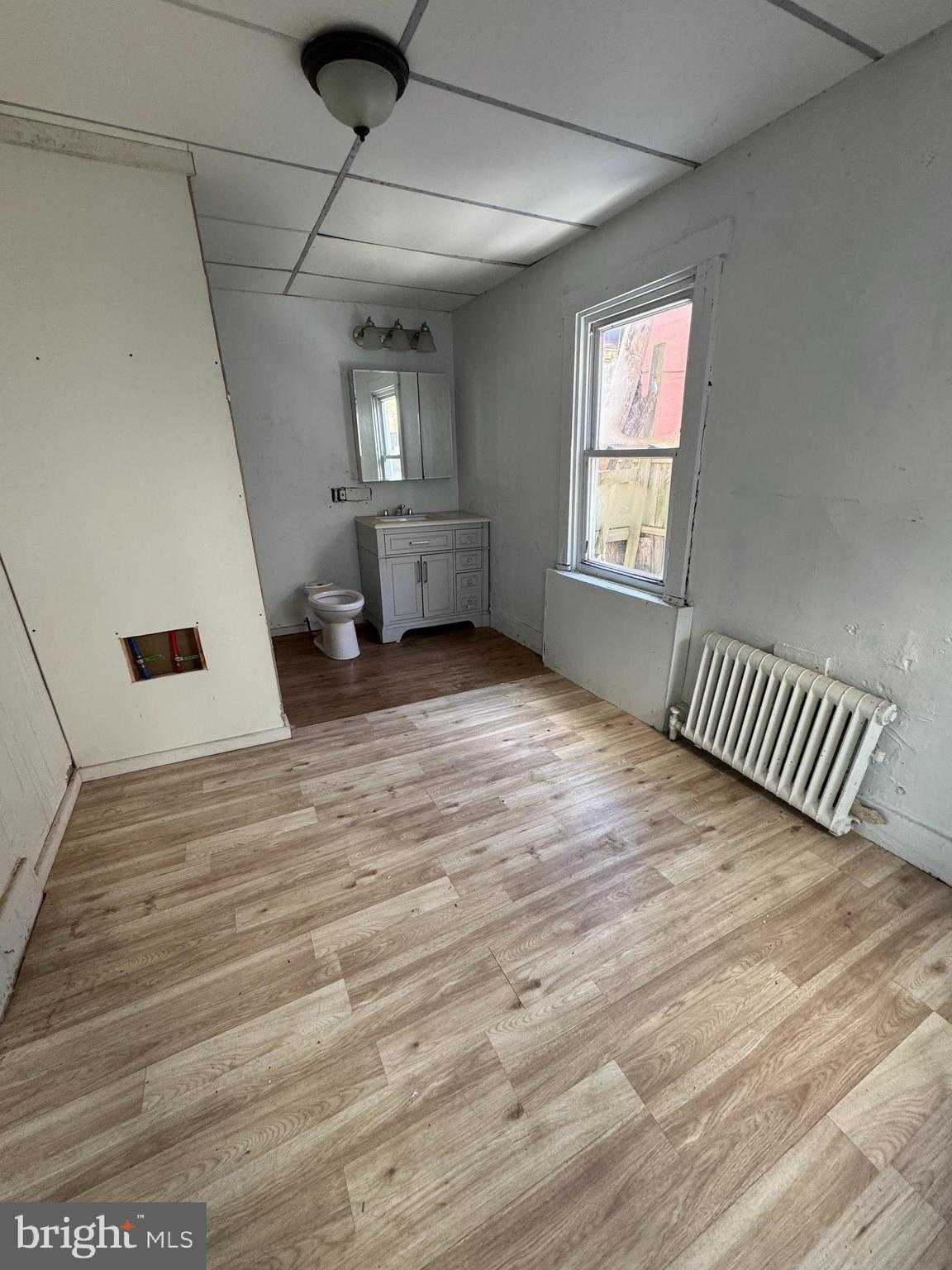 8 N Hoffman Blvd photo 6