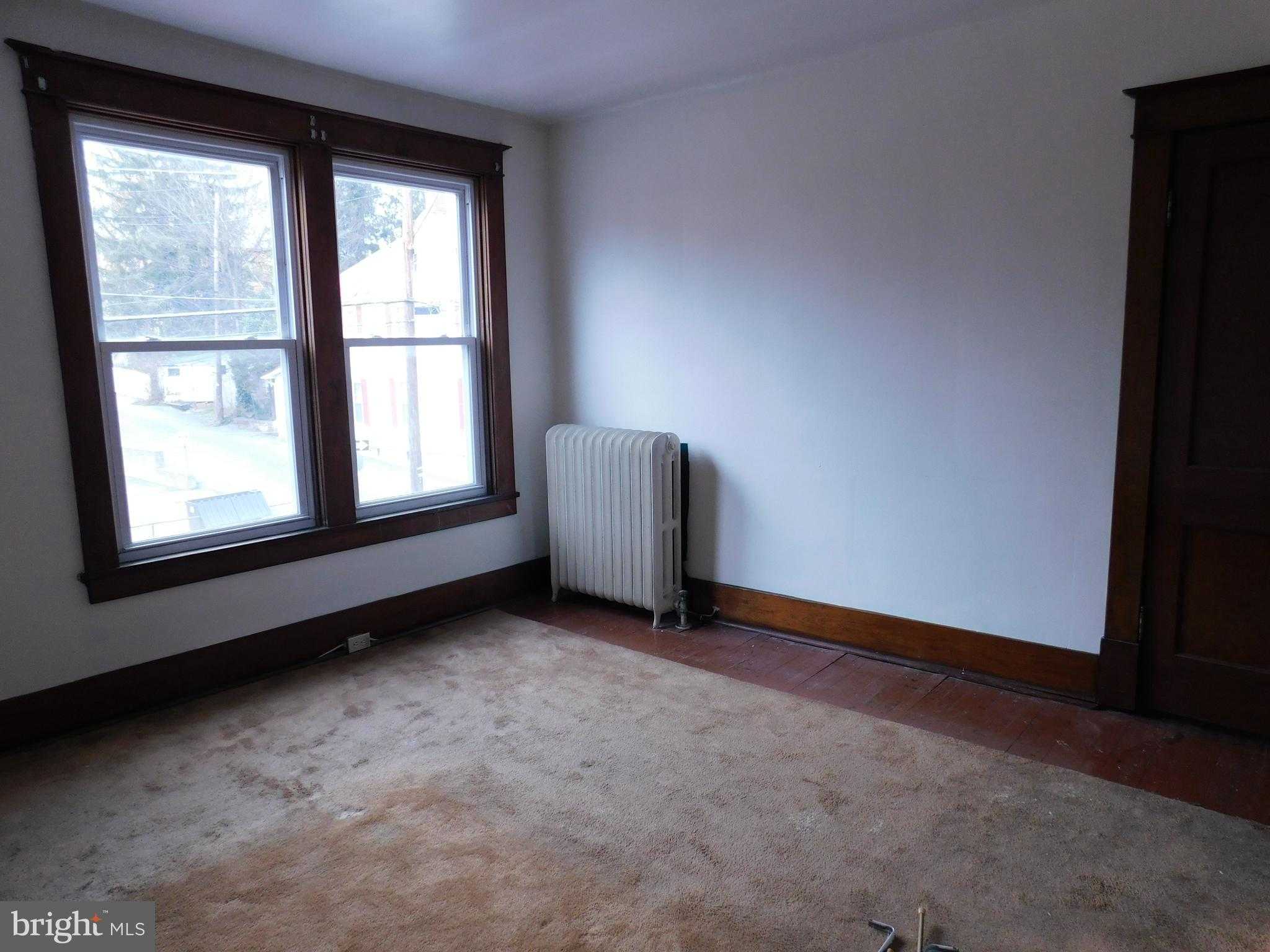 305 Orange St photo 19