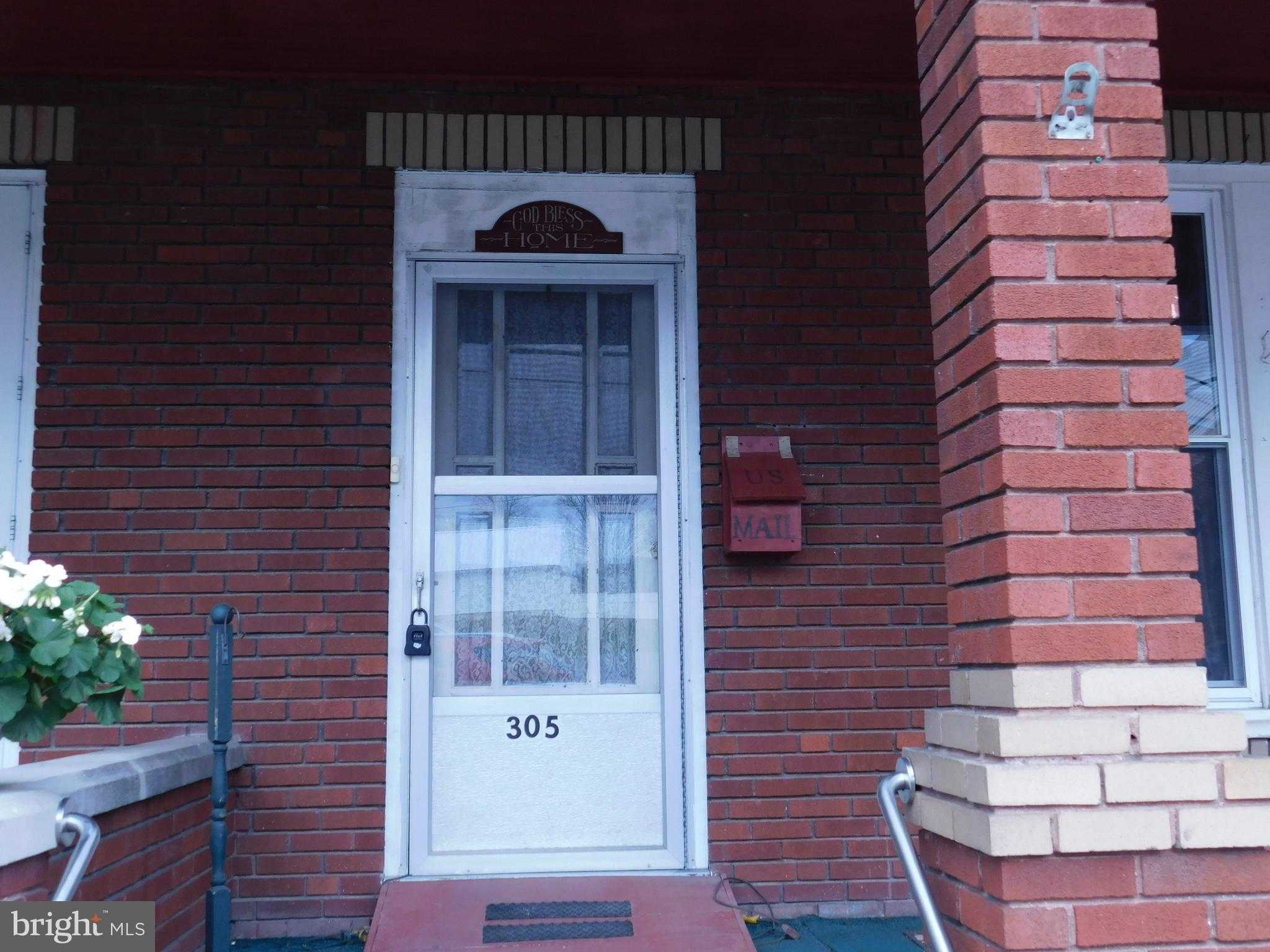 305 Orange St photo 2