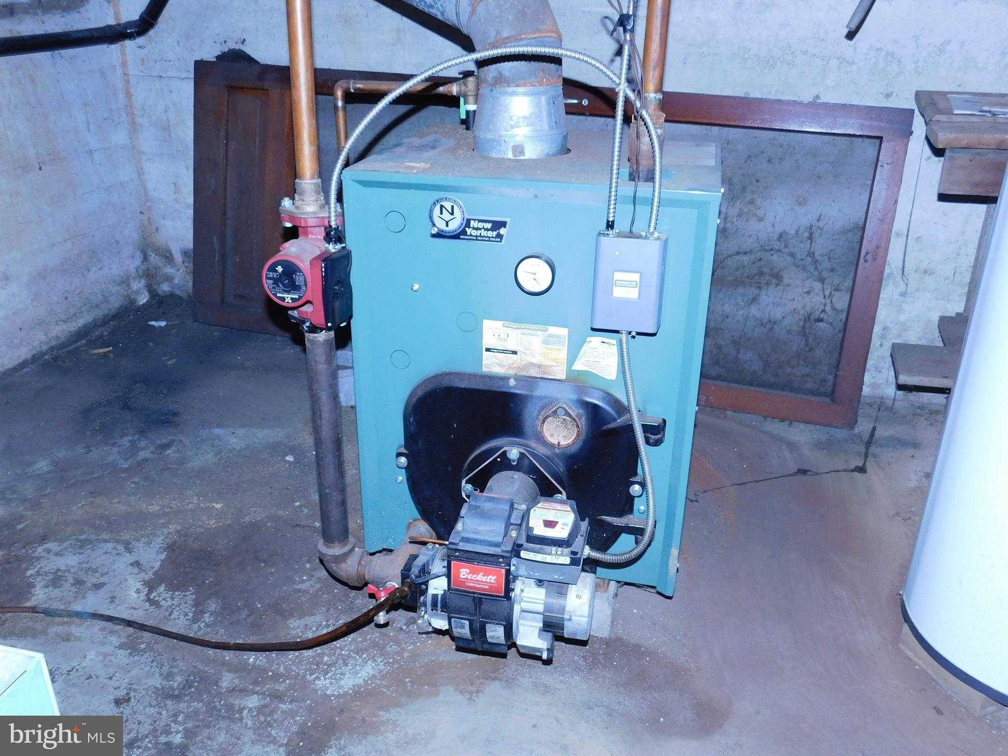 305 Orange St photo 22